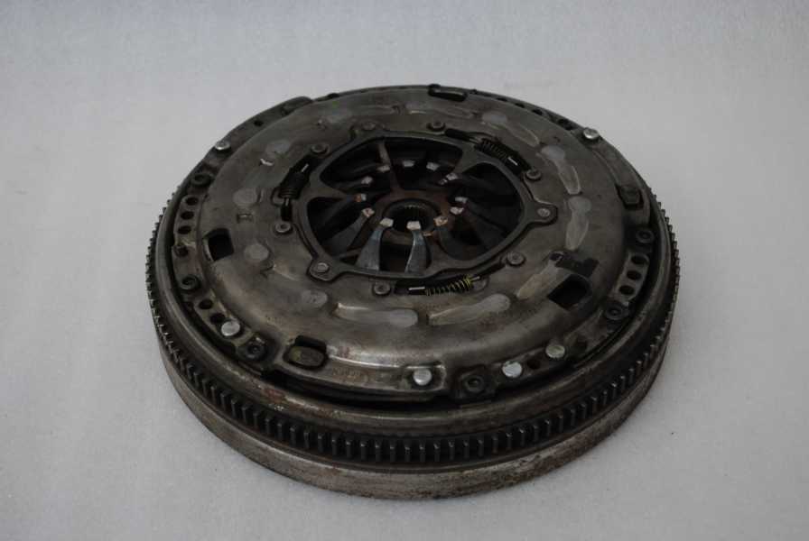 ДВОМАСОВА МУФТА VW SEAT AUDI 03G141025E