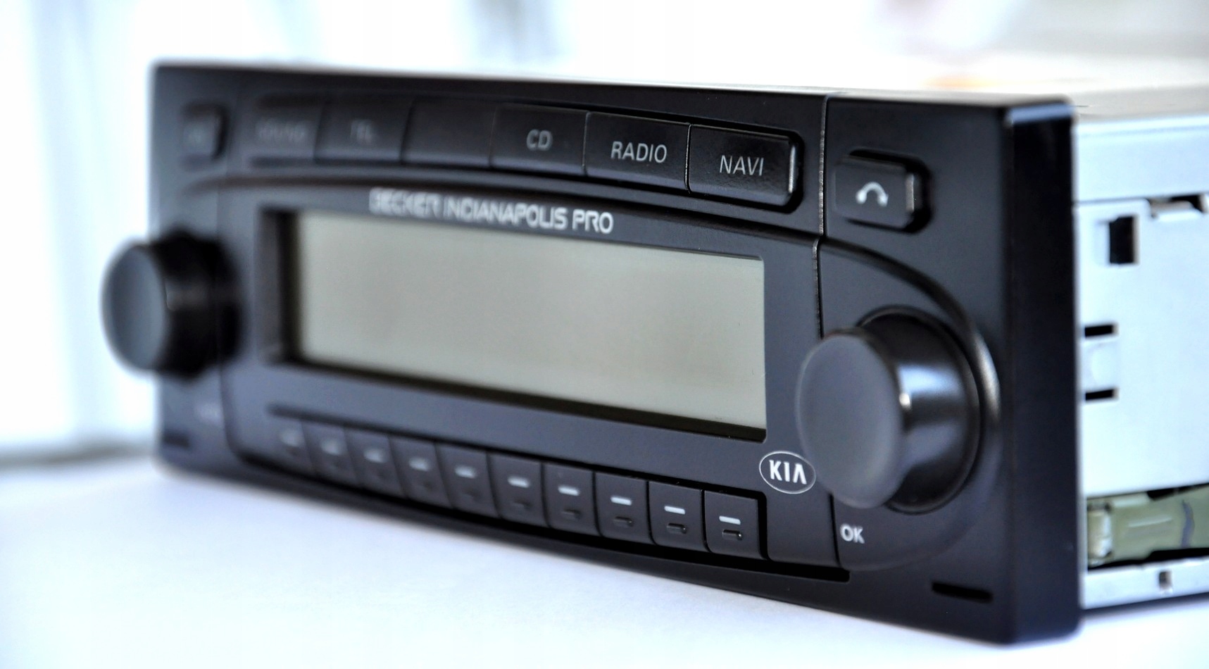 RADIO SAMOCHODOWE BECKER INDIANAPOLIS PRO FM MP3 Rodzaje odtwarzanych nośników płyta CD