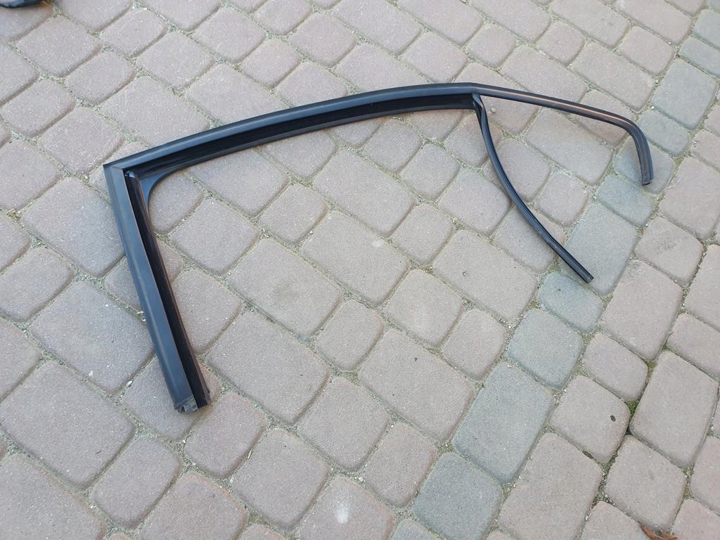 gasket zgarniacz windows door VW Jetta 5C6