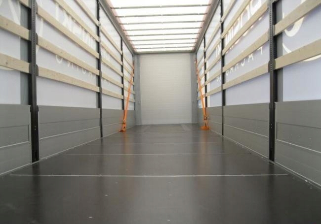 Zestaw cofania AHD7010 Rejestrator Full HD TIR Cechy dodatkowe automatyczny start dwie kamery funkcja kamery cofania kodek H.264 wyświetlacz