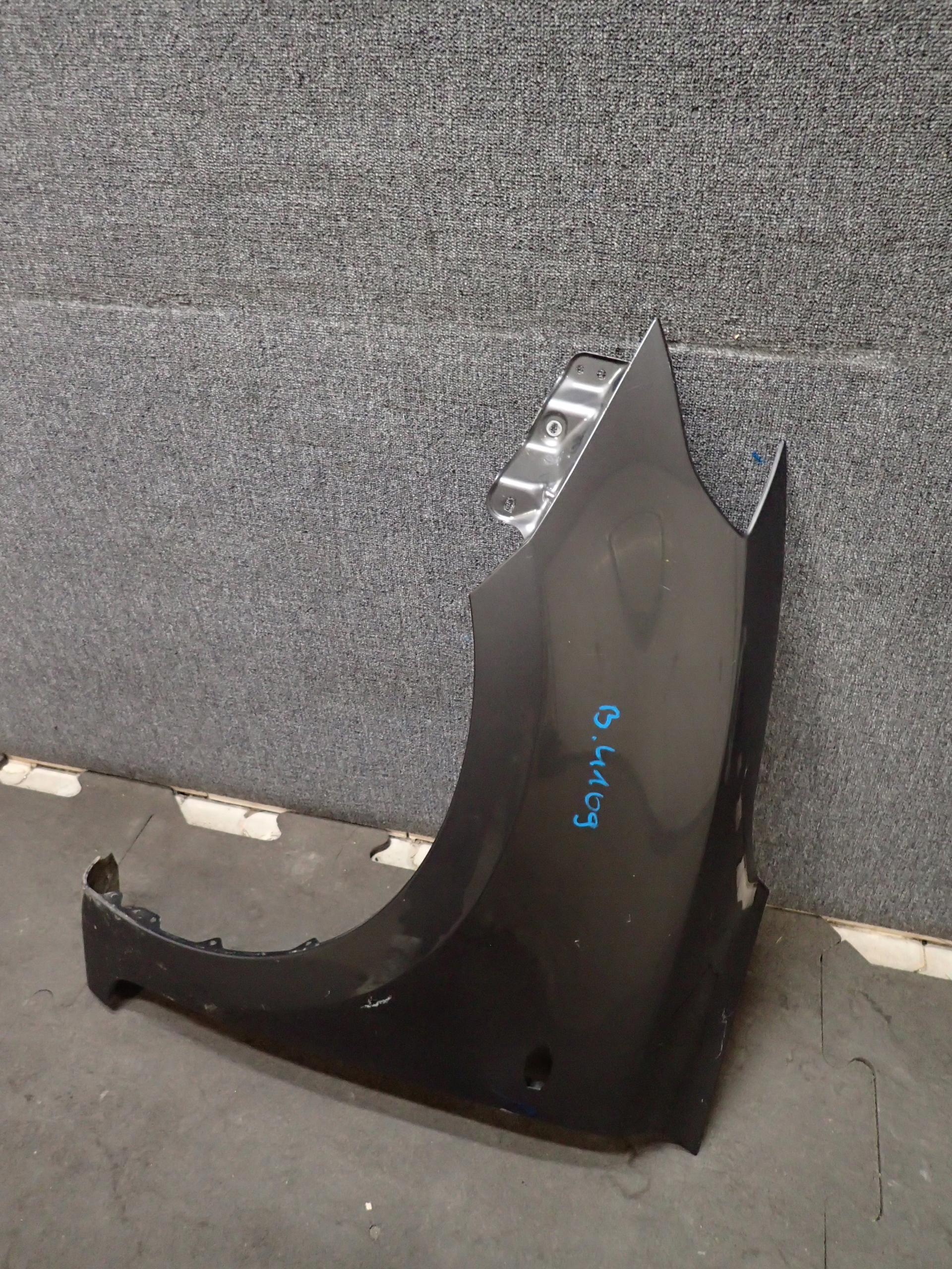 FENDER FRONT LEFT SUZUKI SWIFT MK8