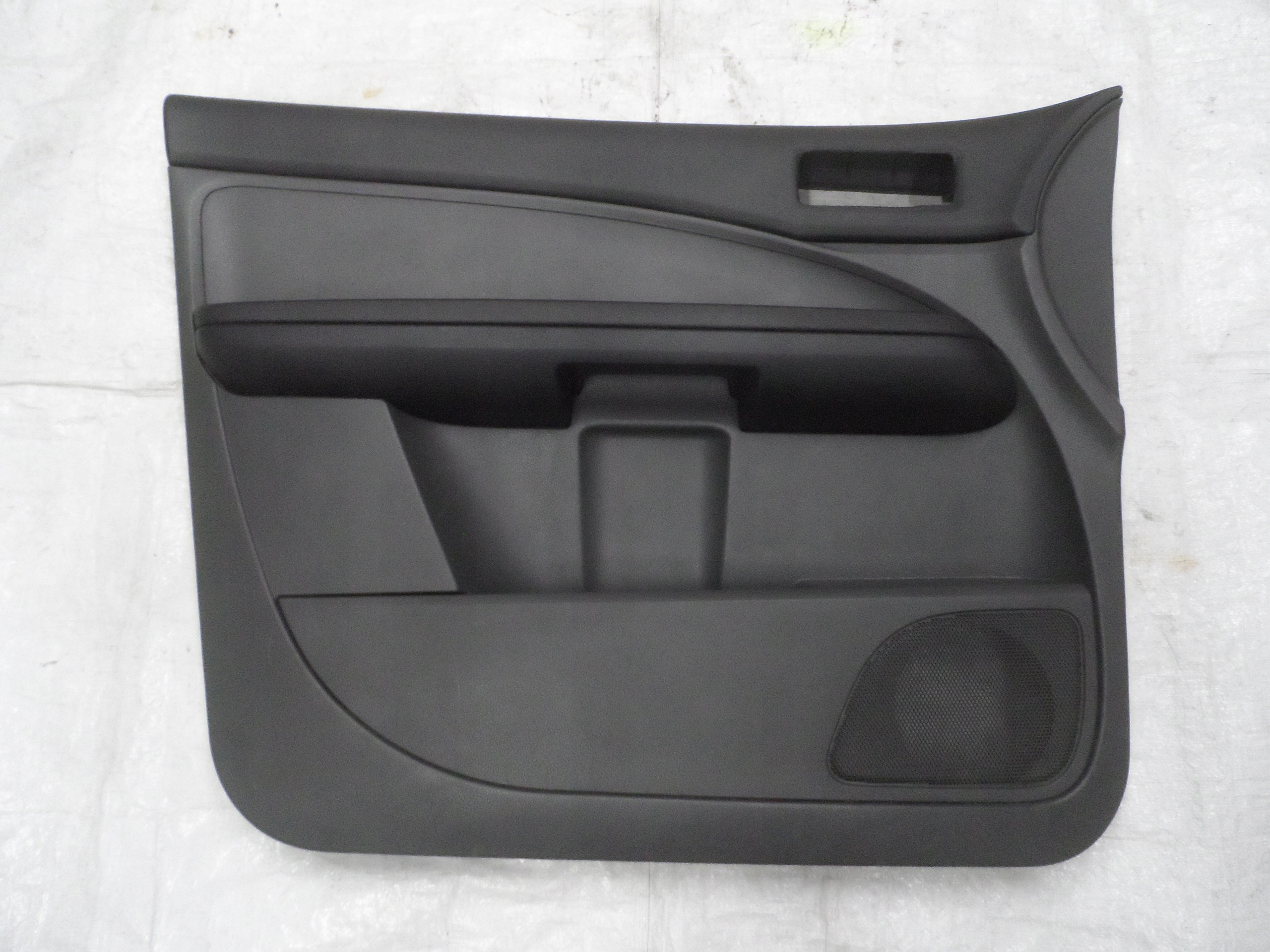 BOCZEK DRZWI PRZÓD LEWY FORD FOCUS C-MAX MK1 03-06