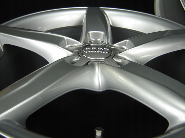 FELGI AUDI A4 B8 B9 A6 C7 4G 18 5X112 ORYGINAŁ 8K0 Kolor Srebrny