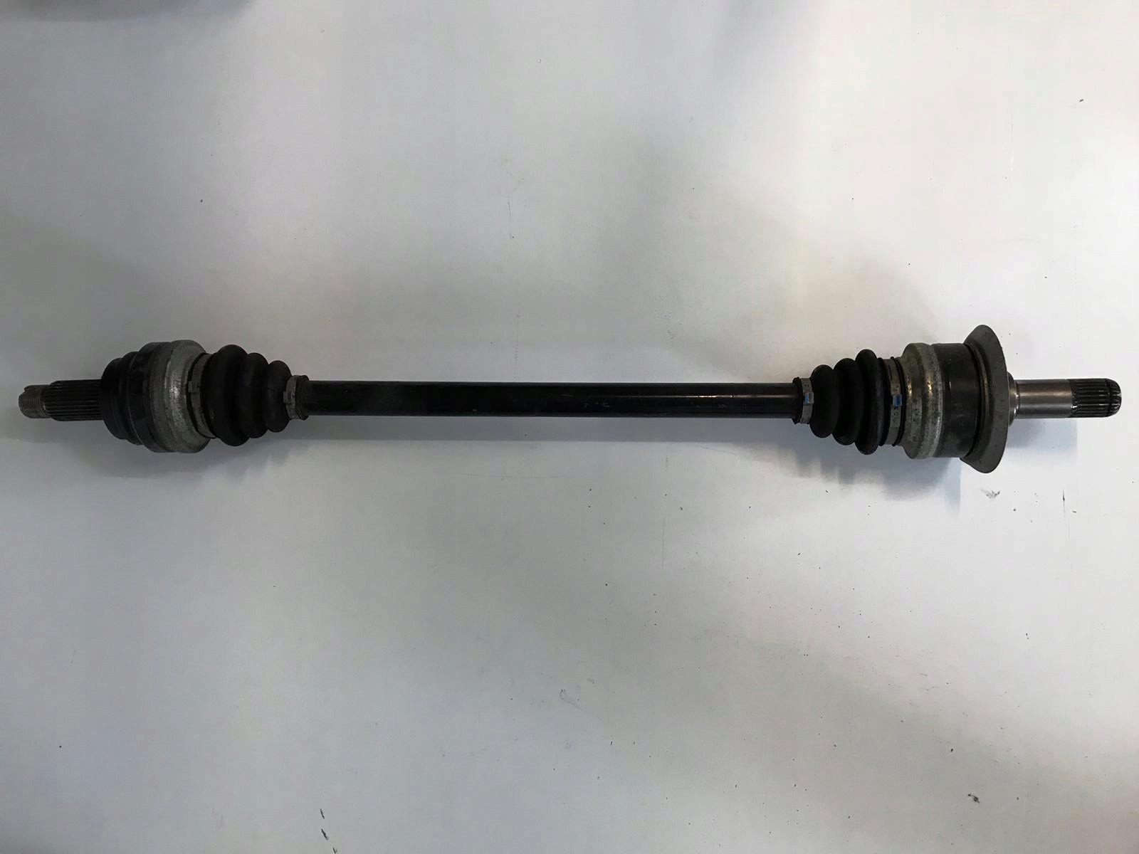 BMW X3 F25 X4 F26 ПОЛУОСЬ ПРАВА ЗАД. ЗАДНЯЯ