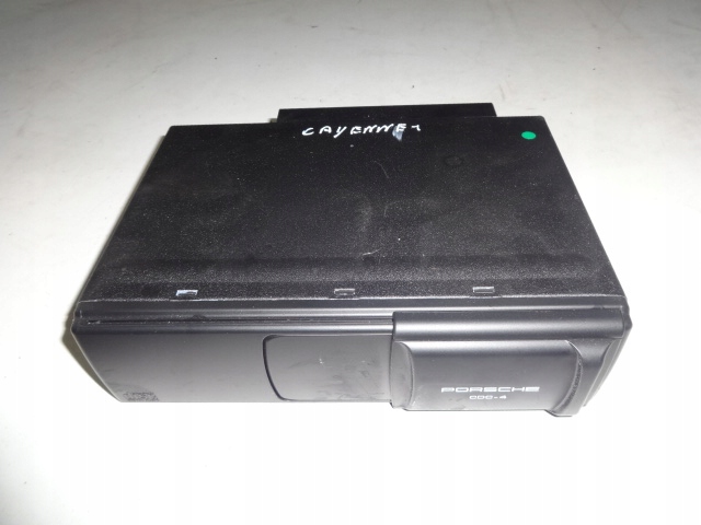 PORSCHE CAYENNE I 02-10r ZMIENIARKA PŁYT CD