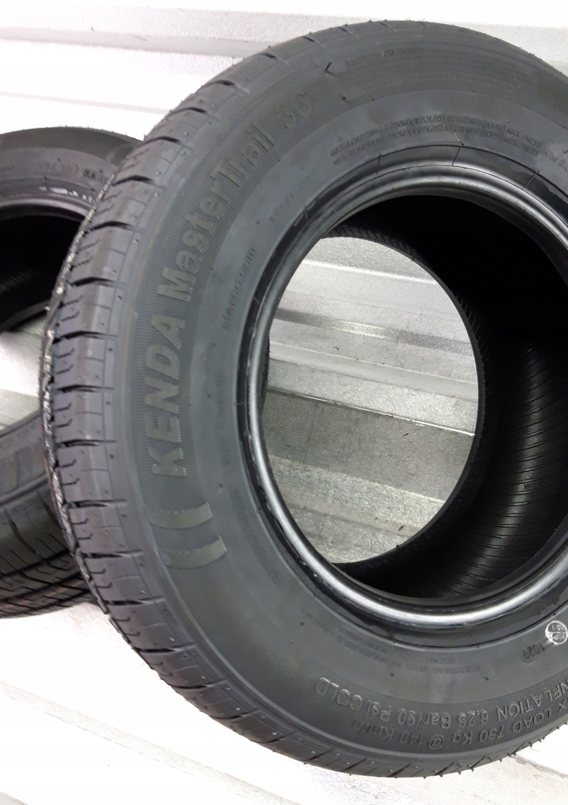 RZ Kenda KR101 Mastertrail 3G 185/60 R12 104/102N Kod producenta Kenda185/60R12CKR101