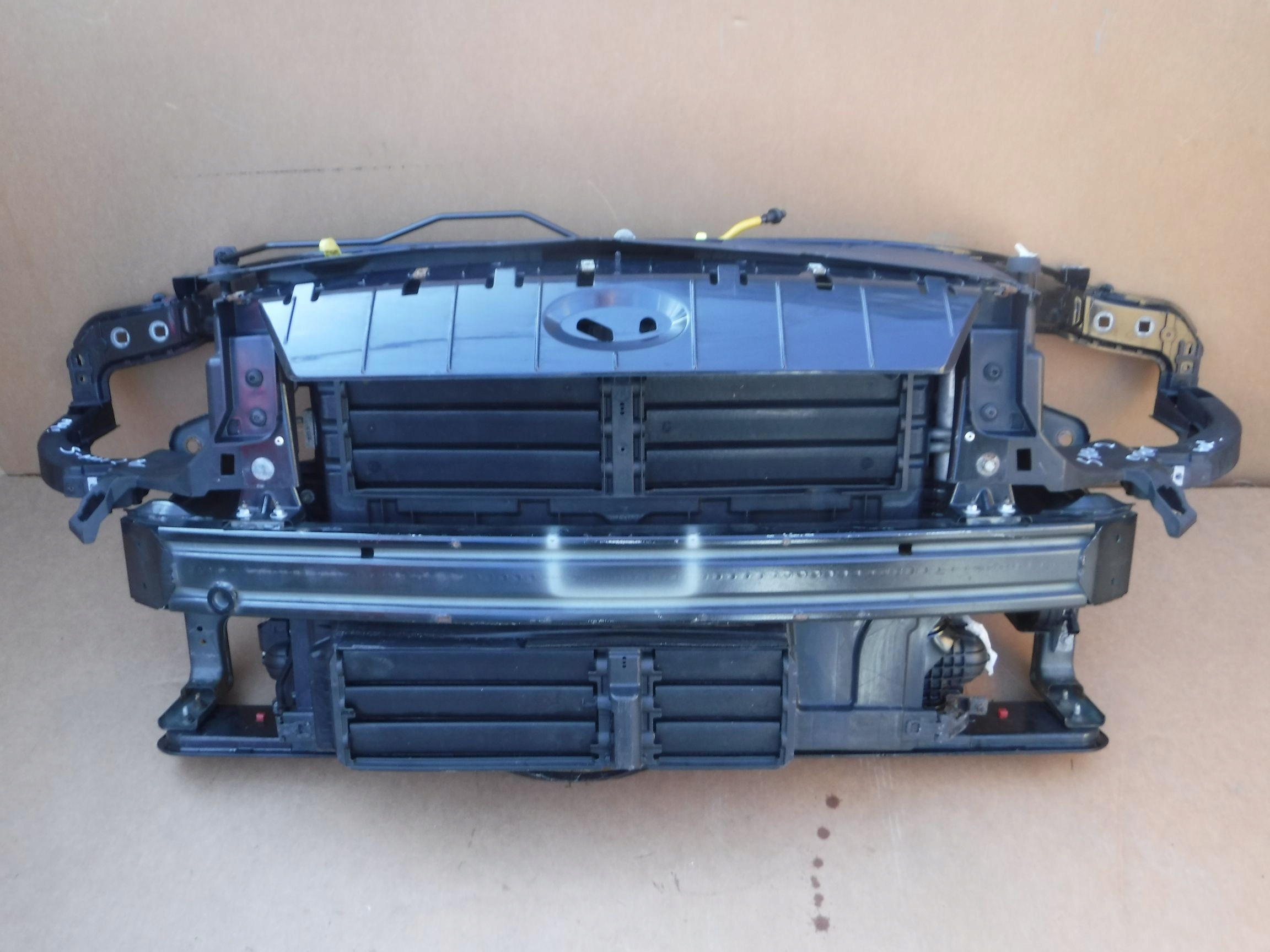 Pas belka chłodnice FORD S-MAX Mk2 2.0 ECOBOOST AUTOMAT