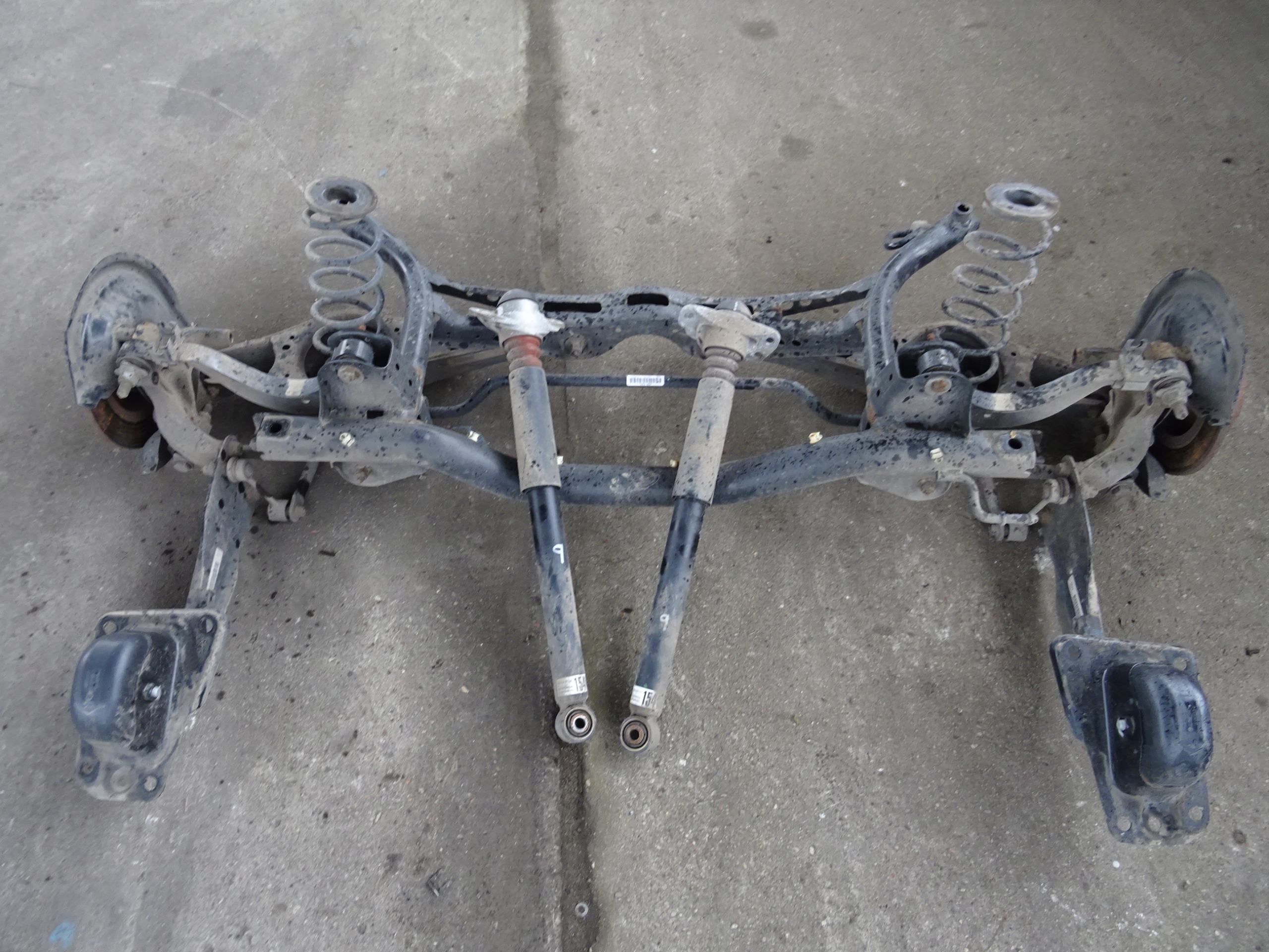 VW BEETLE 5C ZAWIESZENIE TYŁ TYLNE KOMPLETNE WÓZEK ZWROTNICA WAHACZ