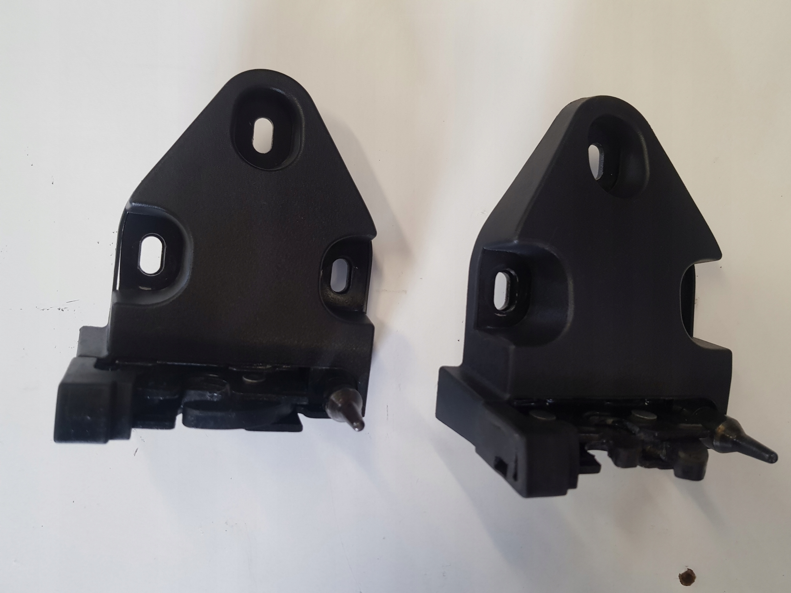 ZAMEK TYŁ TRAFIC VIVARO PRIMASTAR