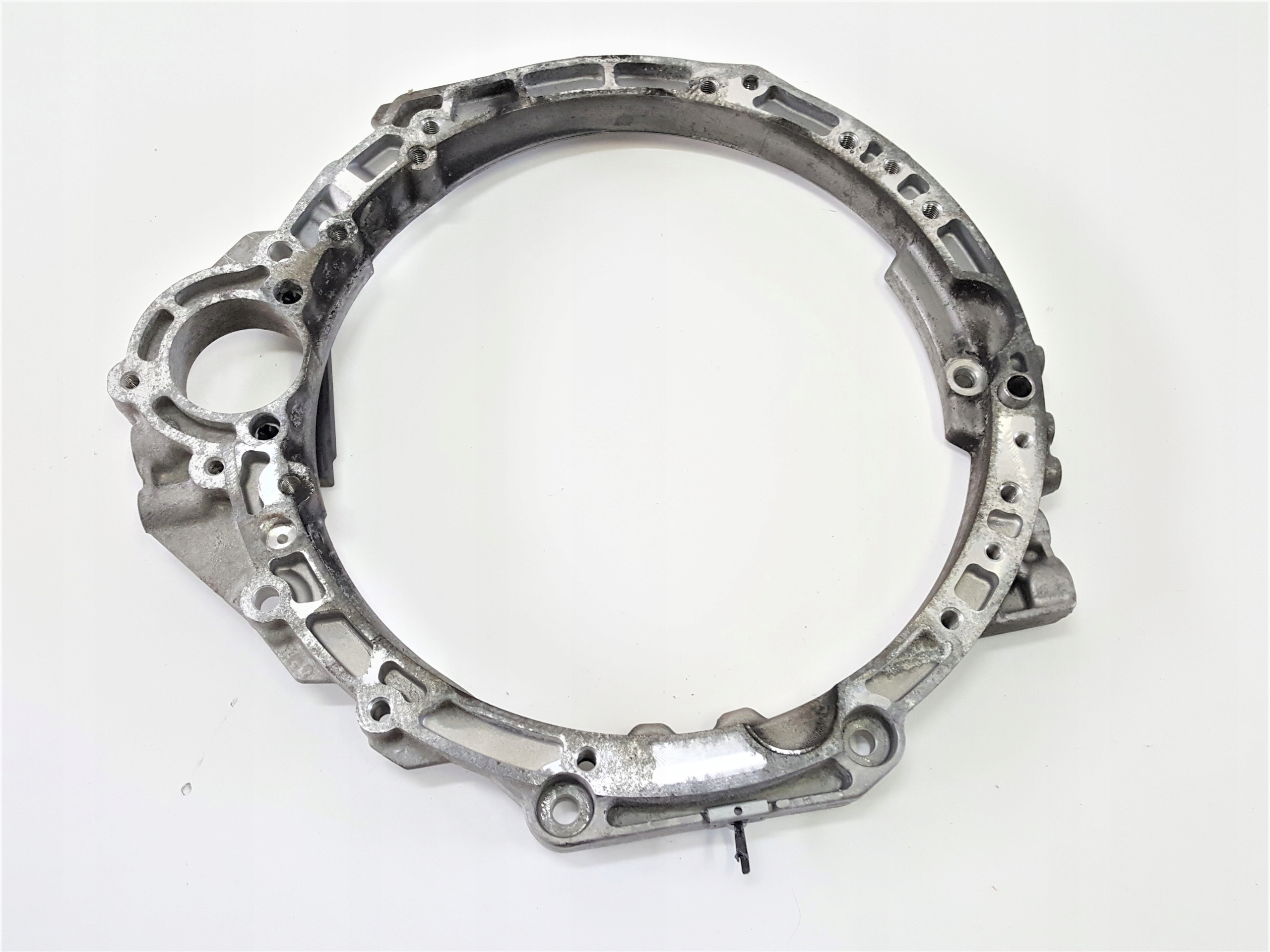 A6070104000 - A-класс W176 W246 кронштейн коробки 1.5 CDI