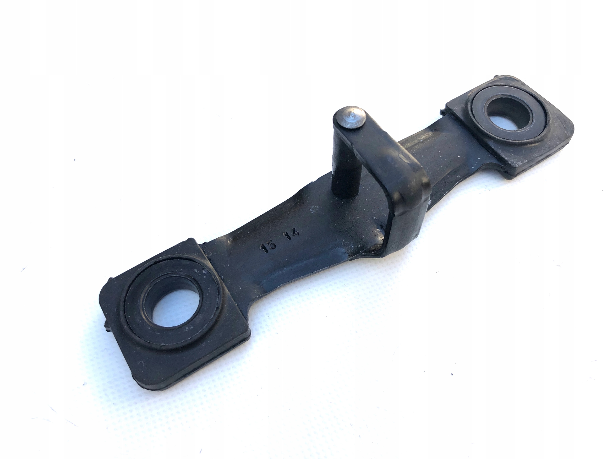 Rygiel zamka klapy 8V0827507E AUDI A3 S3 8V