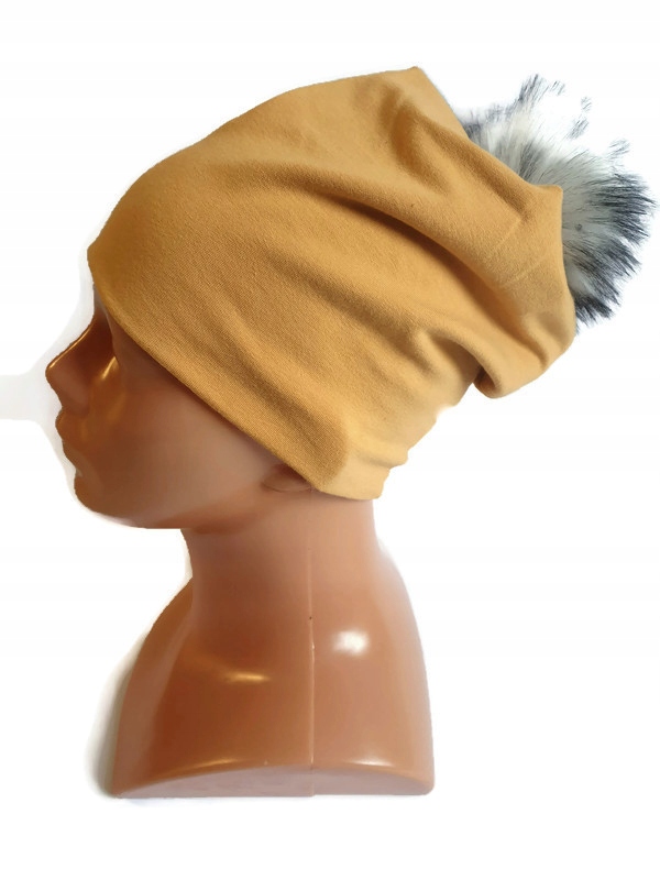 

Czapka Damska z Pomponem Polski Produkt Zima 54-58