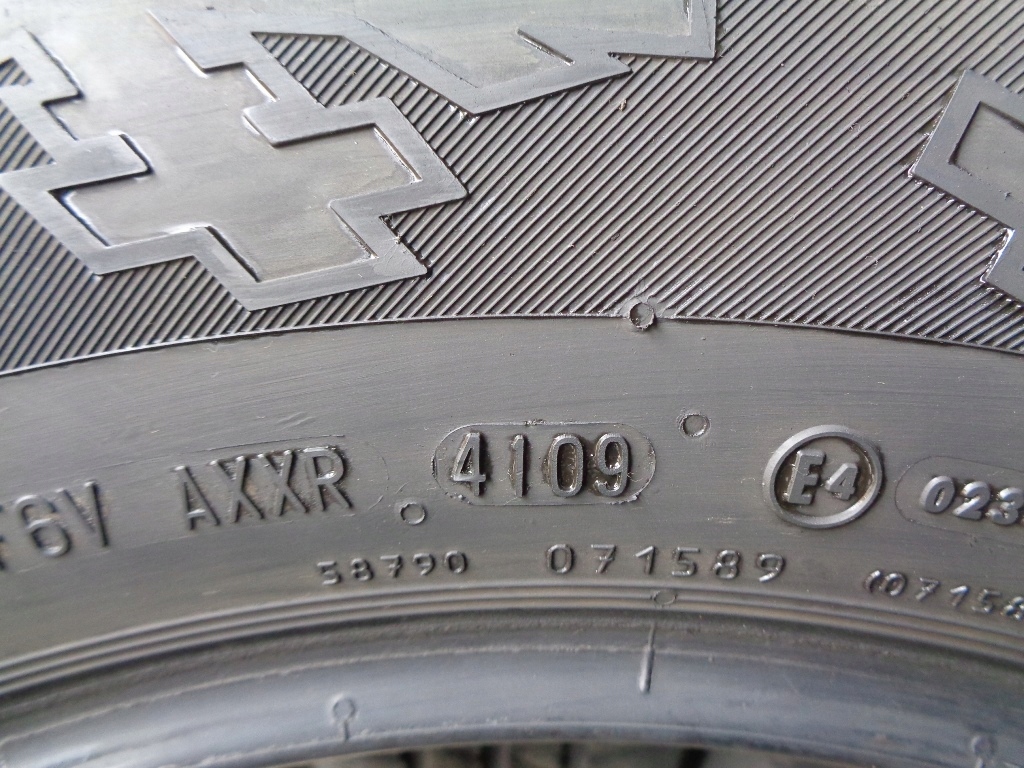 4x Zimowe CONTINENTAL CROSS Contact 215/65R16 98H 6,5mm Model ContiCrossContact Winter