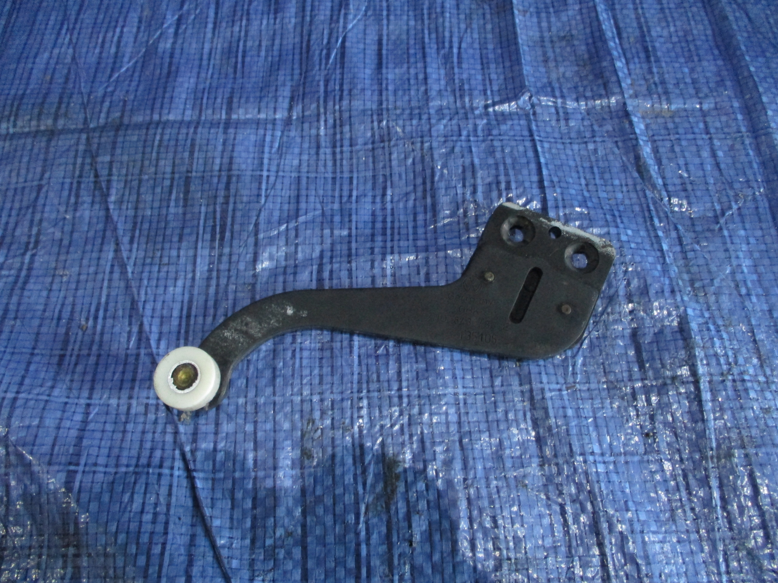 ROLKA DRZWI PRZESUWNYCH BOCZNYCH VW T5 7H0843436E