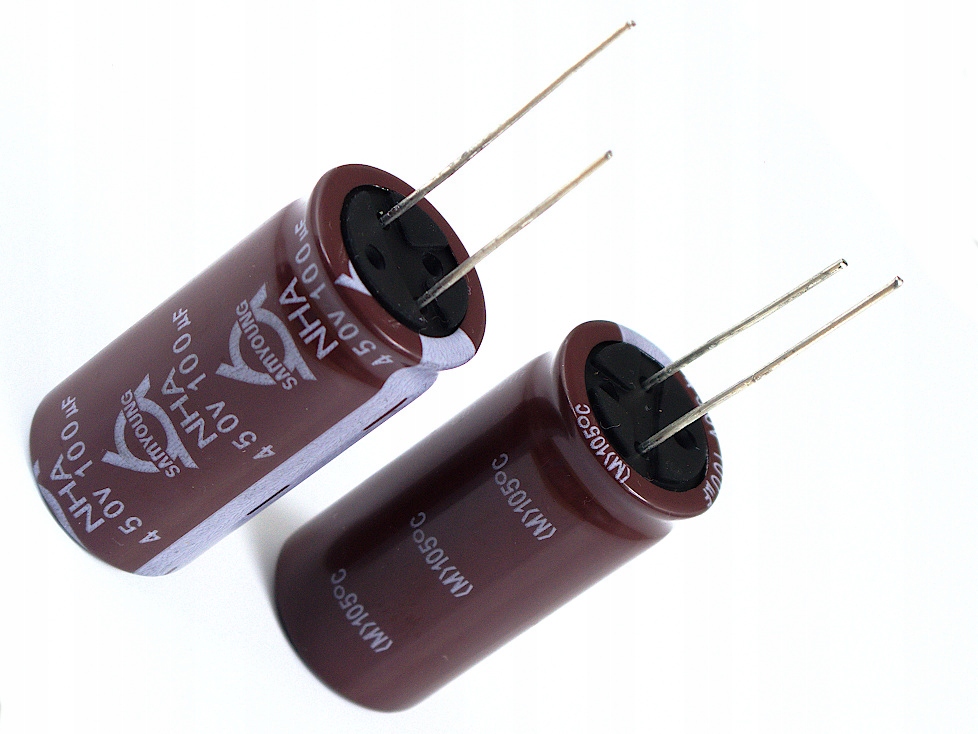 Конденсатор 330 мкф 35в. Электролитический конденсатор на 100мкф/12 в. 100 c конденсатор. 100 c конденсатор. Конденсатор электролитический 100 мкф.