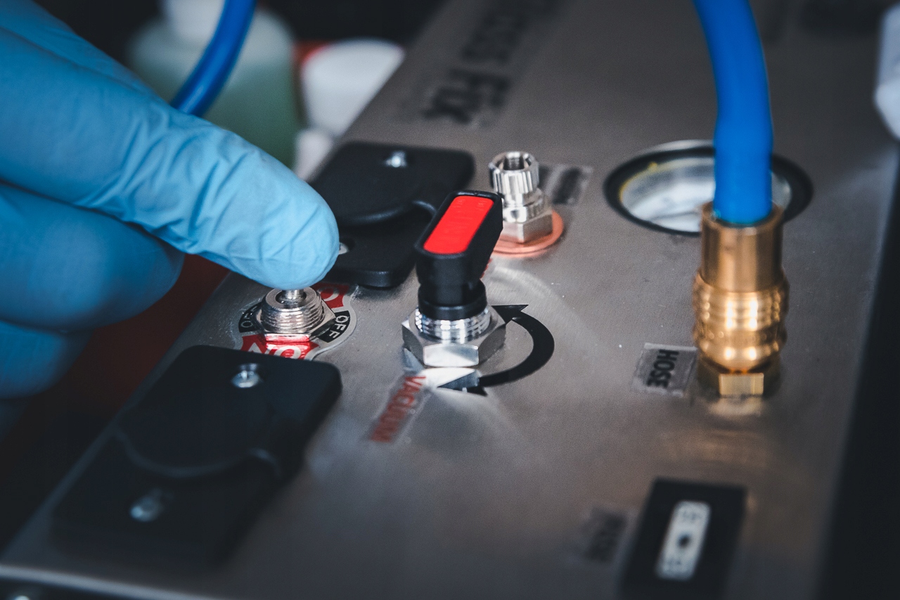 Ремонтный комплект, машина для склеивания стекла