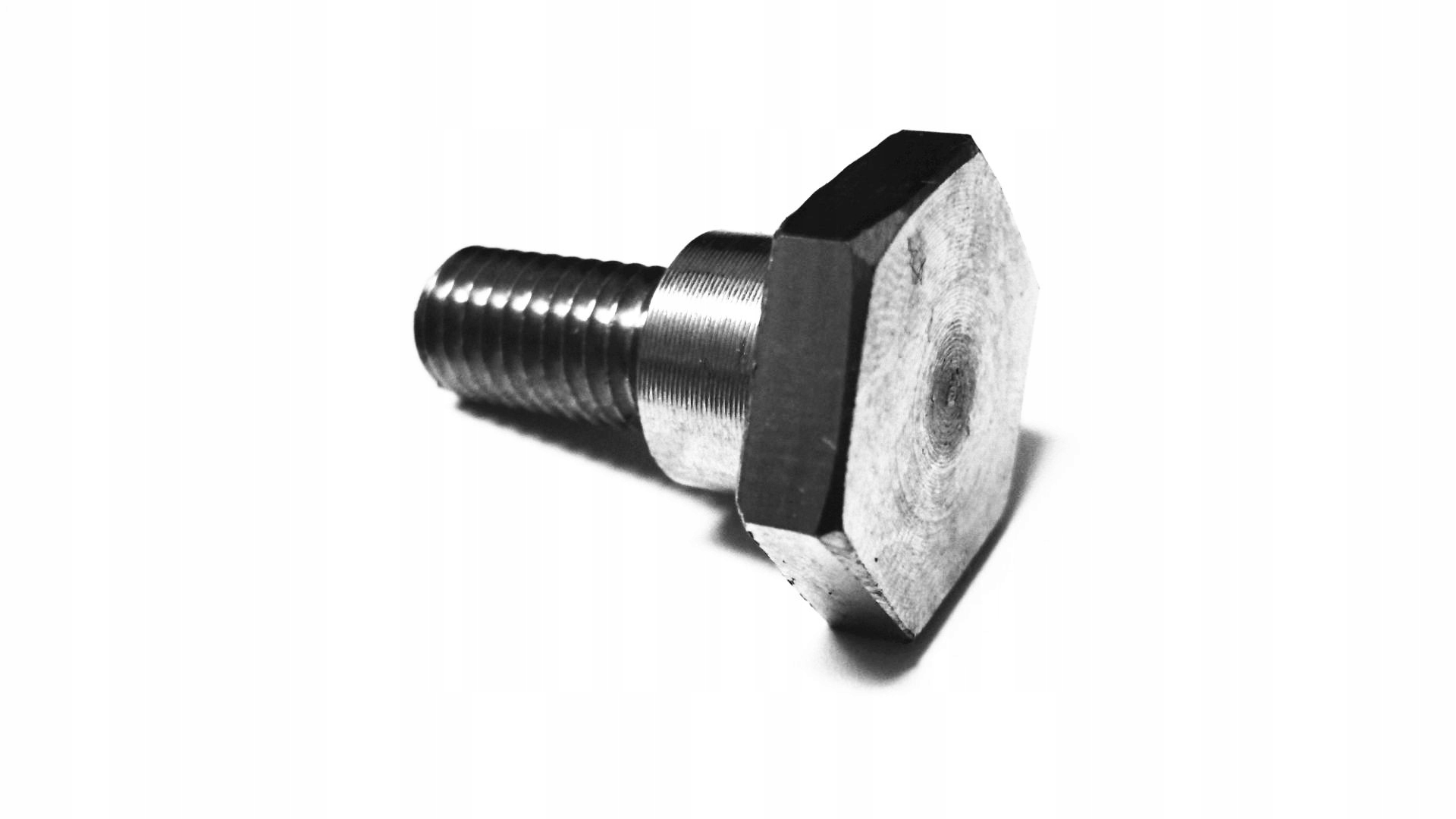 ŚRUBA MOCUJĄCA MASKĘ SILNIKA MERCEDES W108 W111