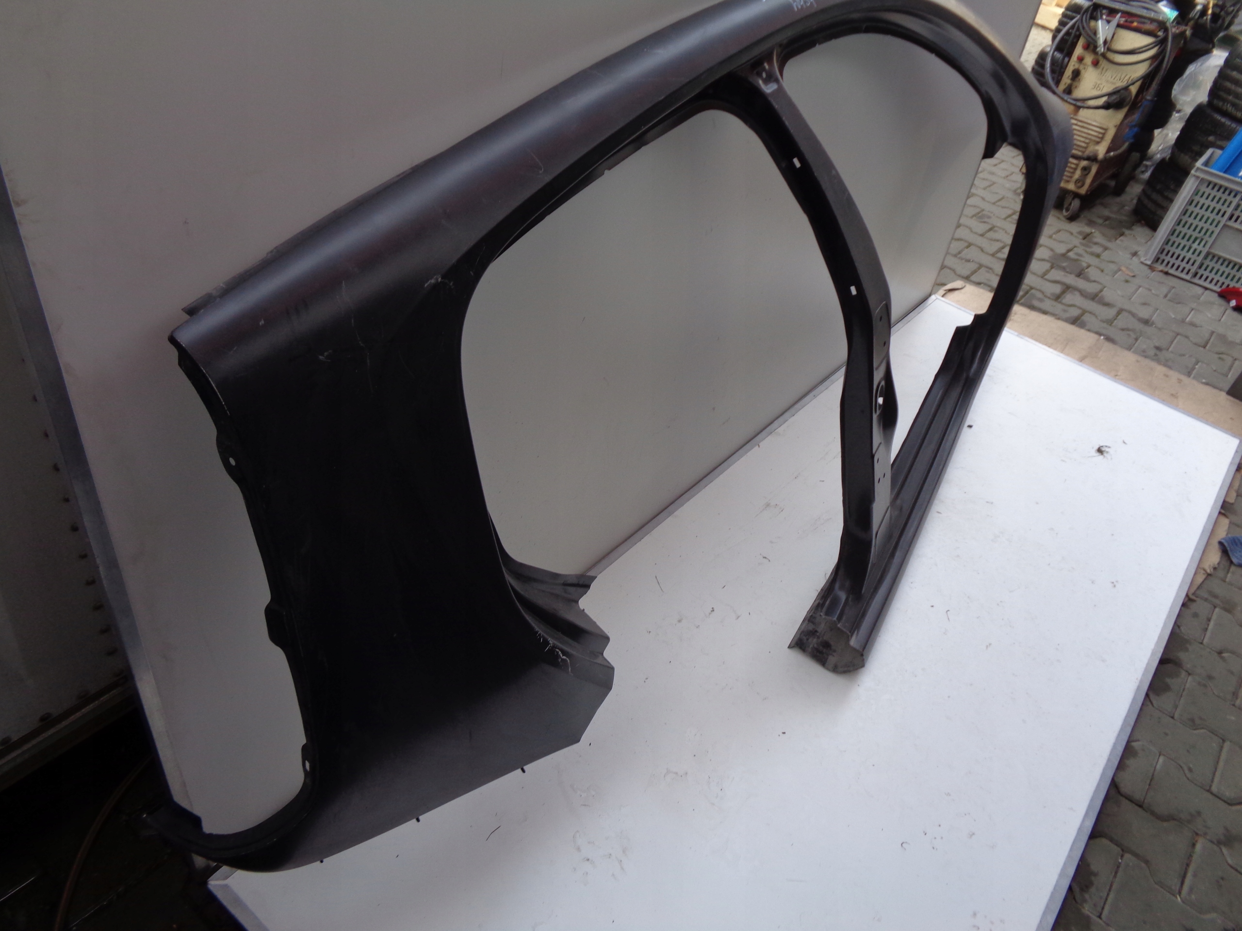 BŁOTNIK PRAWY TYLNY PRÓG SMART FORFOUR W454 Producent części Smart OE