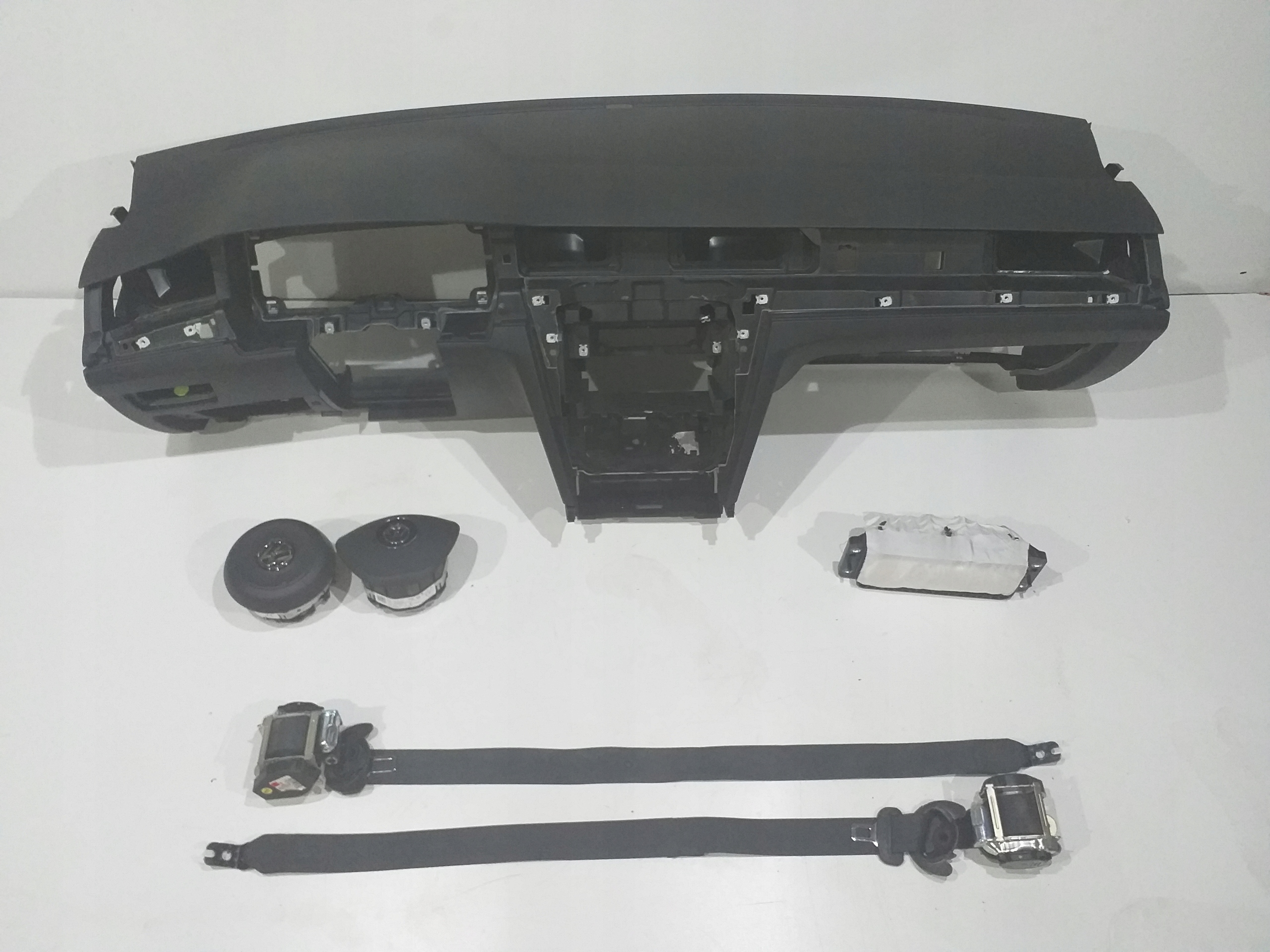 VW PASSAT B8 дошка консоль подушка безпеки ремені