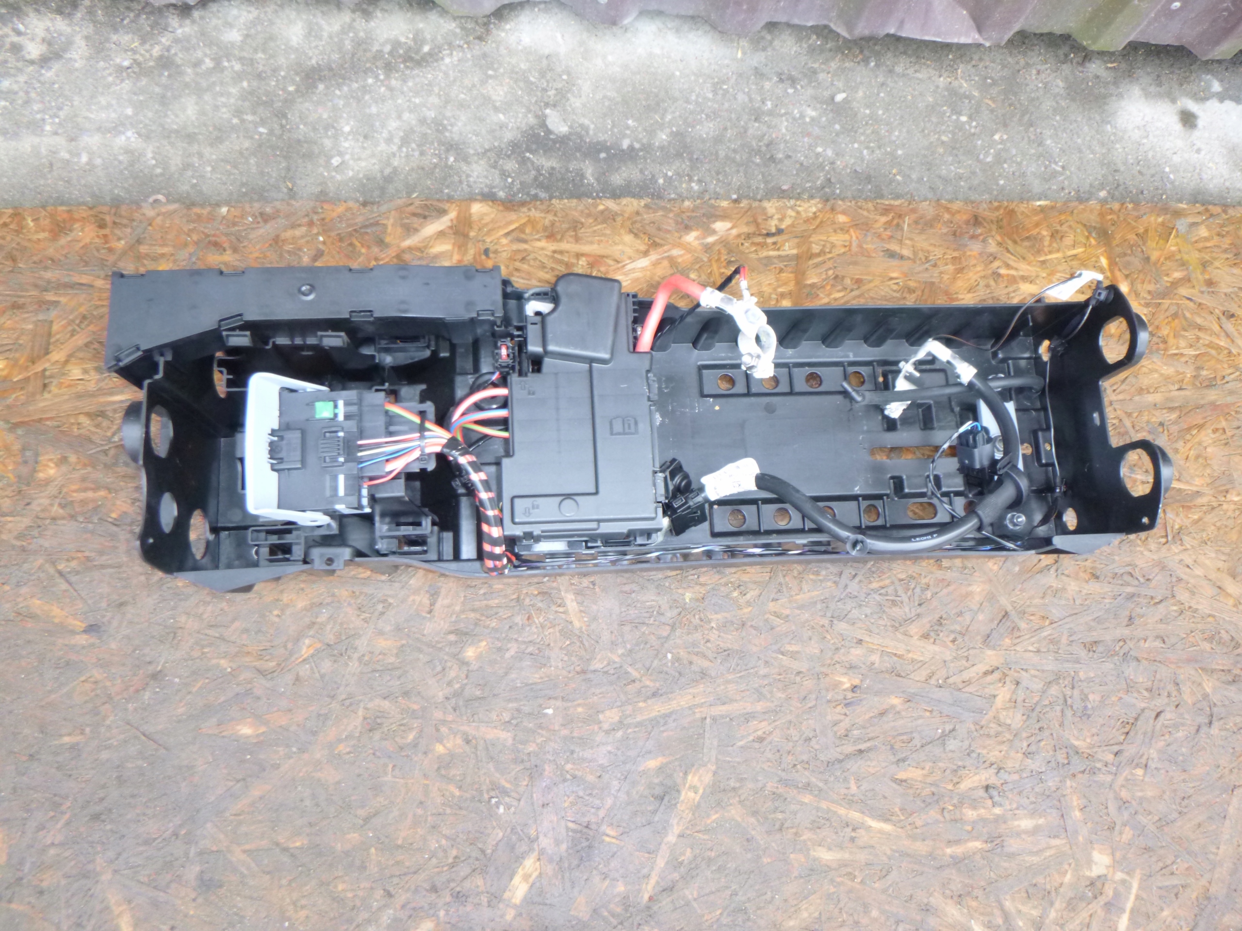 PODSTAWA OBUDOWA AKUMULATORA OPEL ASTRA K V