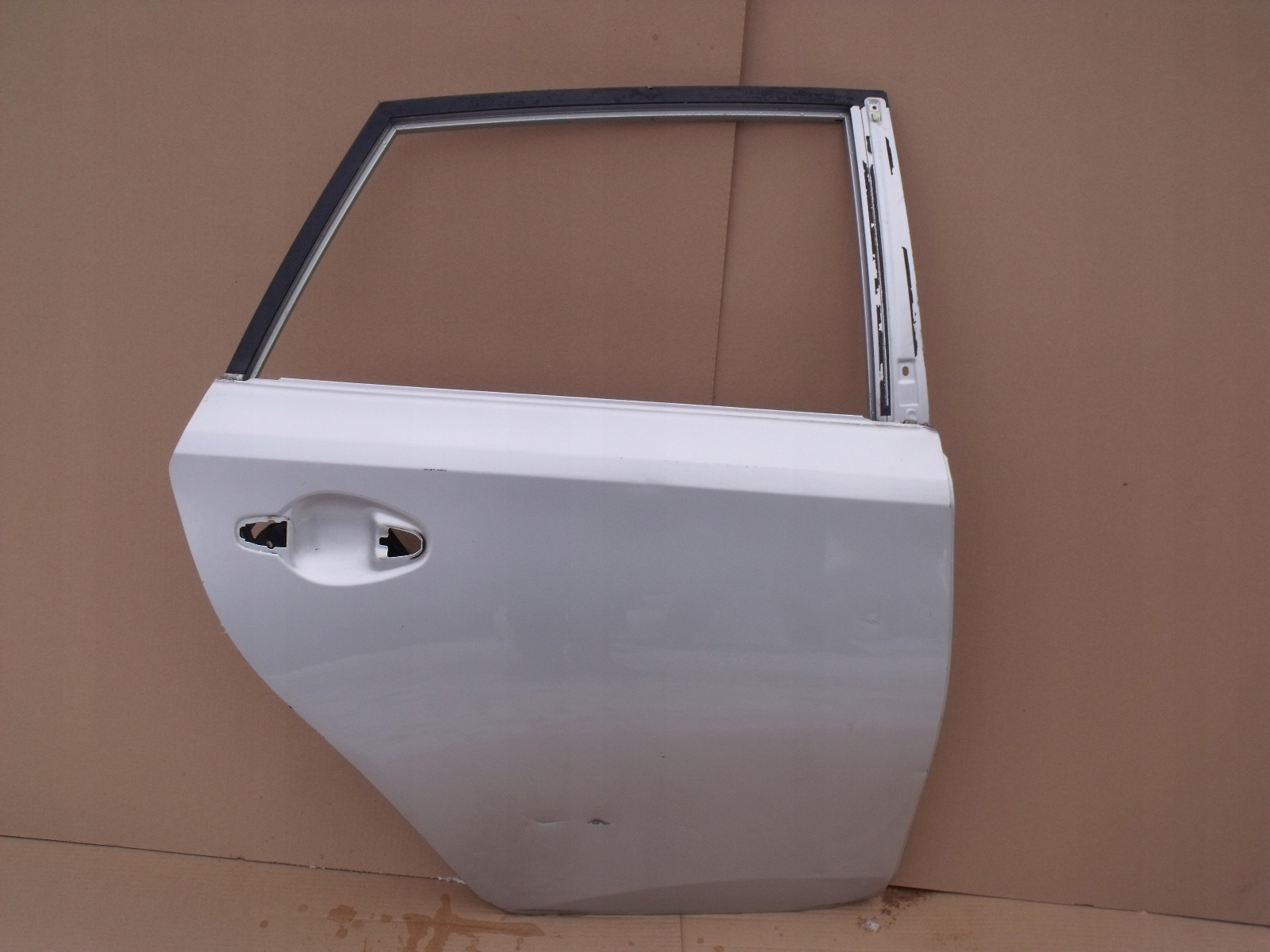 DRZWI TYŁ TYLNE PRAWE TOYOTA AURIS II 2 12-17rok