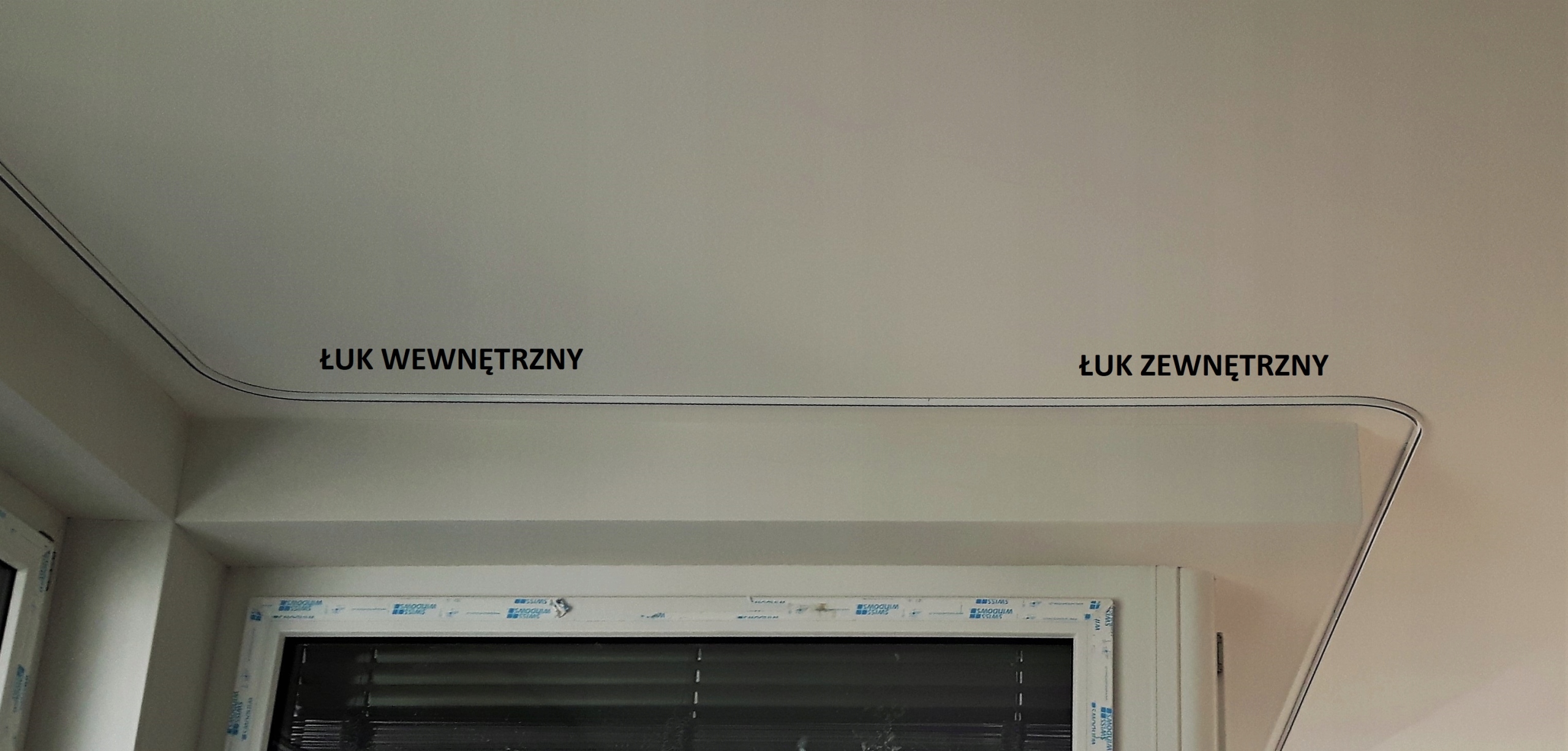 Łuk zewnętrzny, promień 12cm, długość 1m, łącznik Zawartość zestawu szyny i elementy