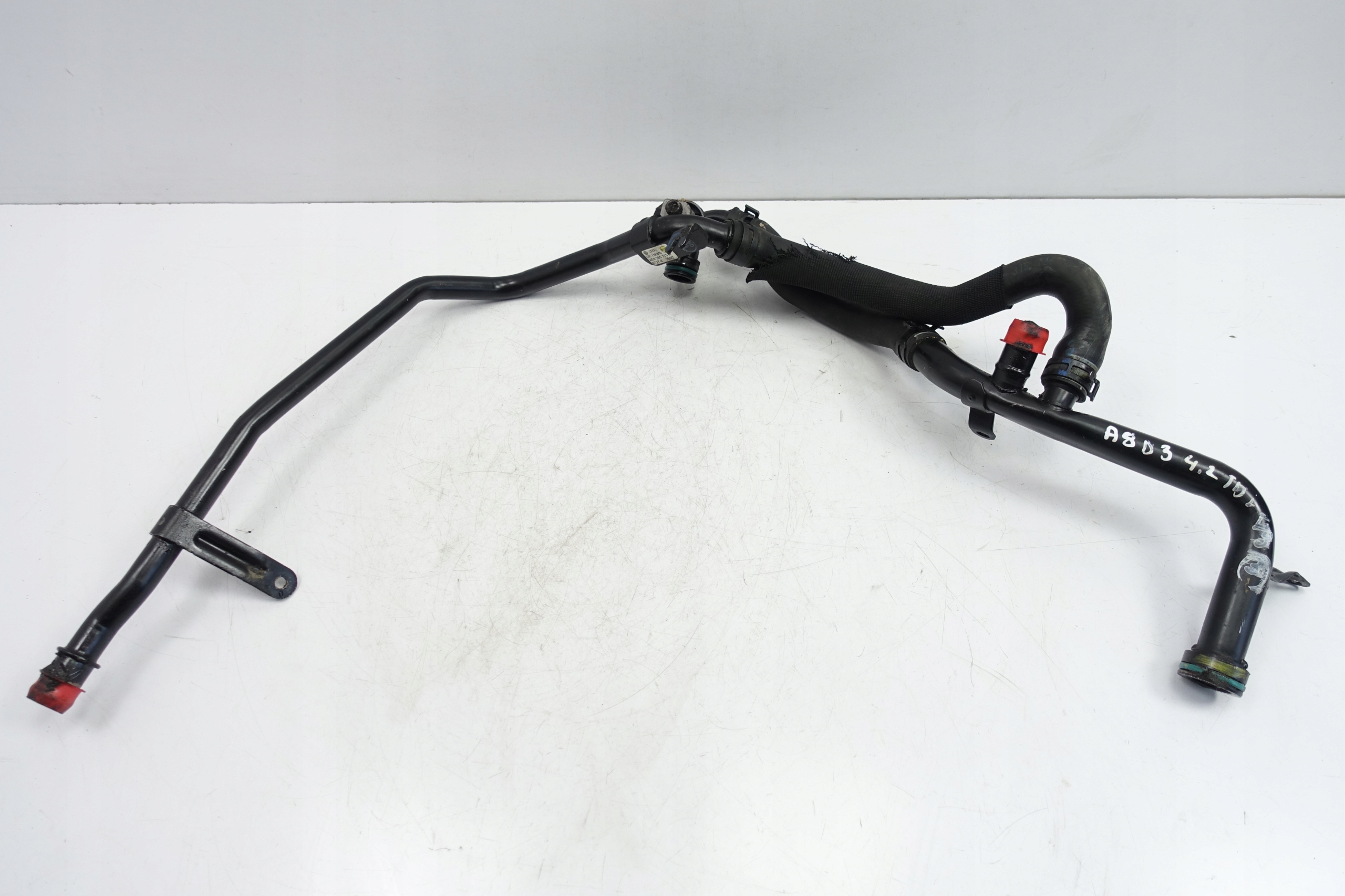 4E0265375K - Audi A8 D3 4.2 TDI V8 труба шланг для воды