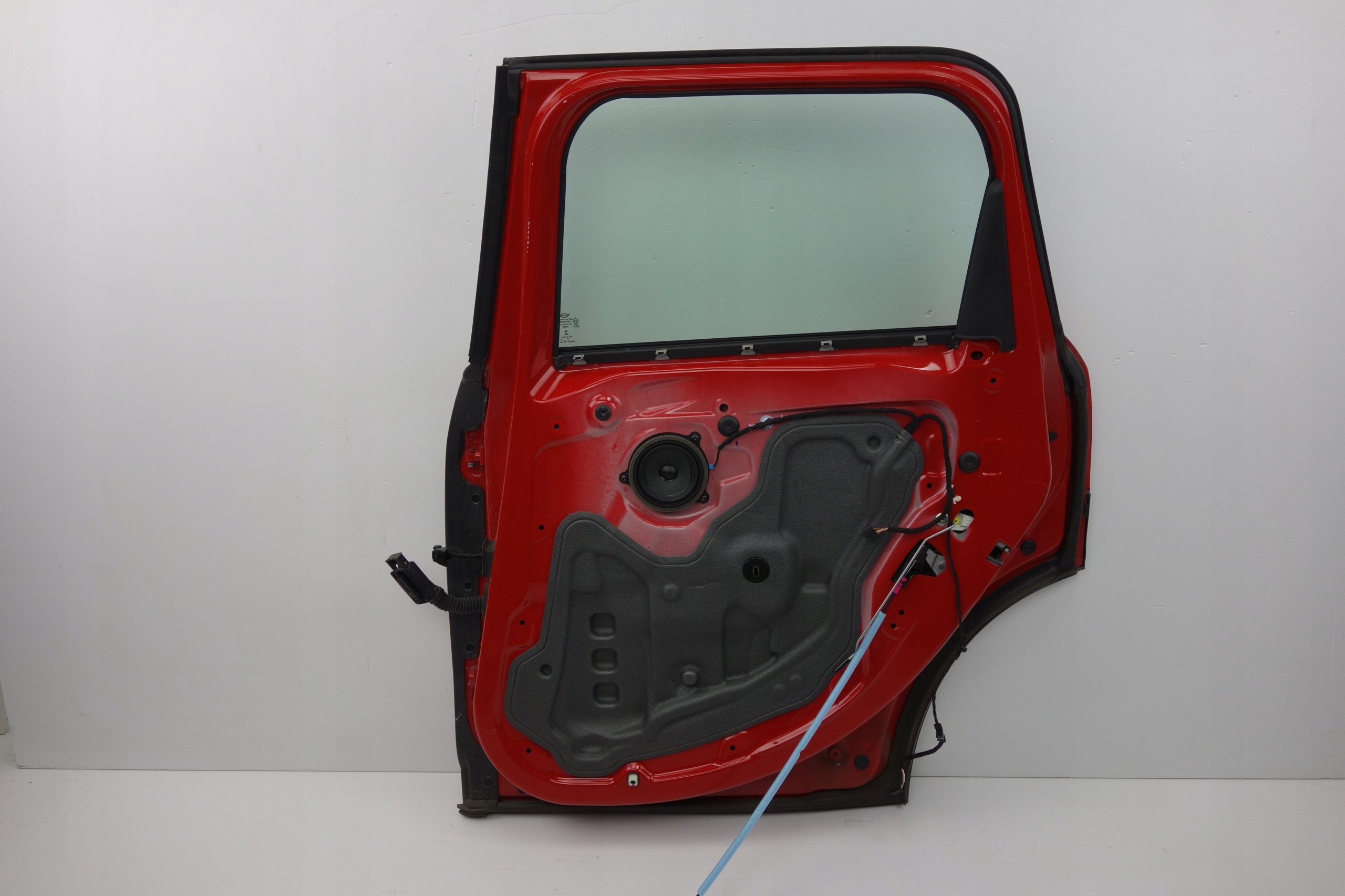 DRZWI PRAWE TYLNE MINI F60 CHILI RED 851 Numer katalogowy części F60