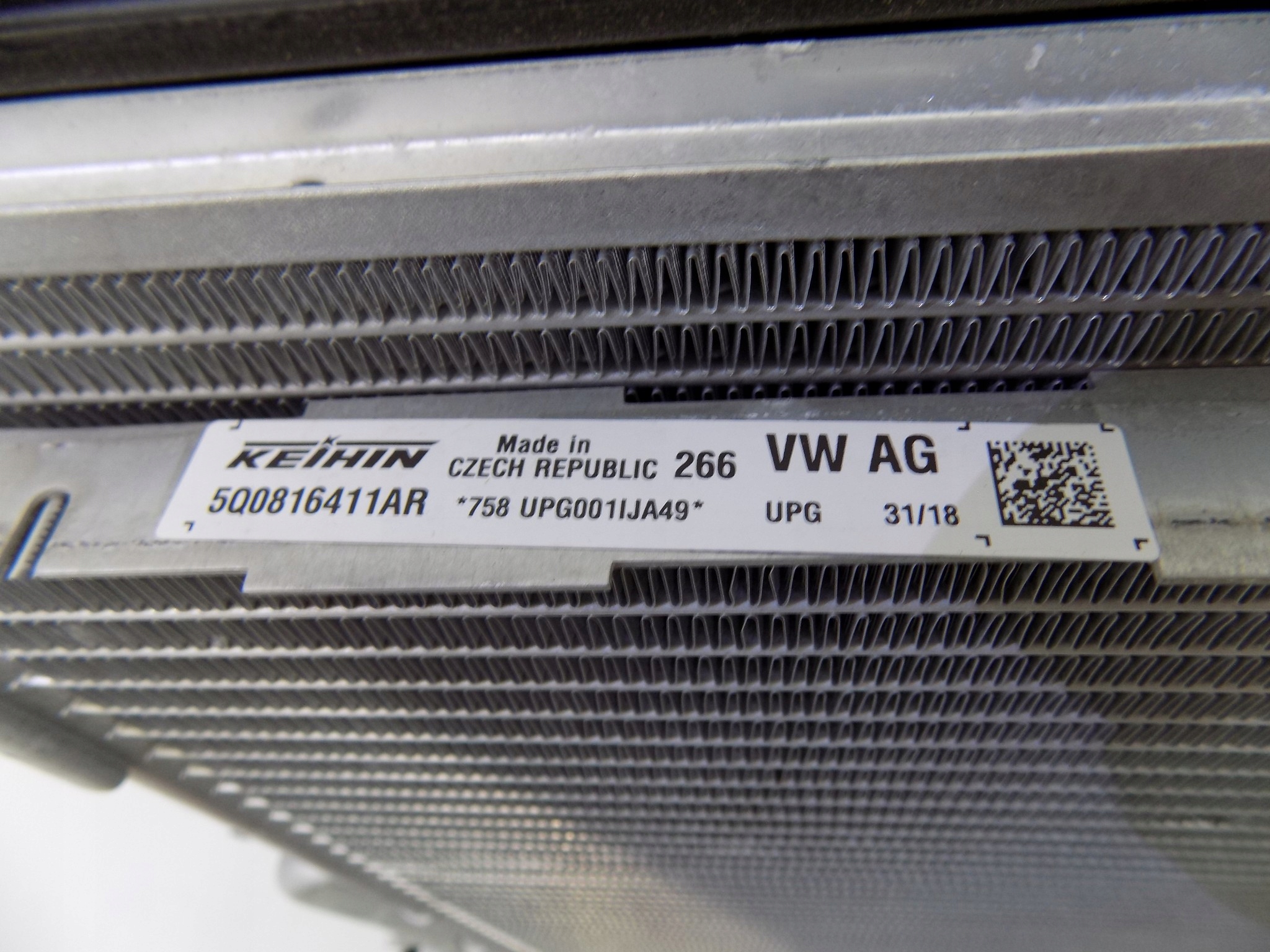 KOMPLET CHŁODNIC WENTYLATOR VW TIGUAN T-ROC 1.4TSI Typ samochodu Samochody osobowe