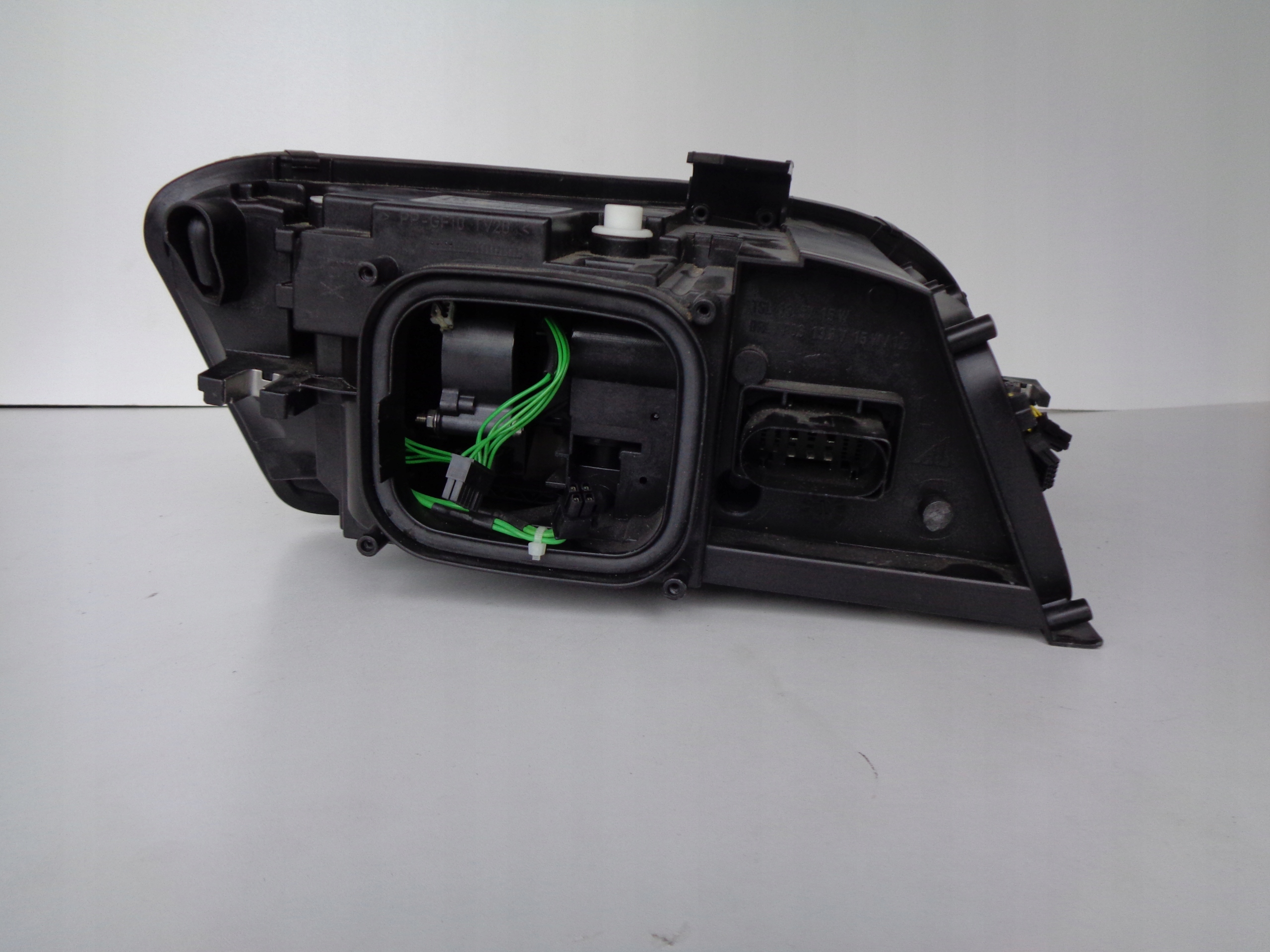 LAMPA LEWA REFLEKTOR AUDI R8 420 08-12 FULL LED Typ samochodu Samochody osobowe