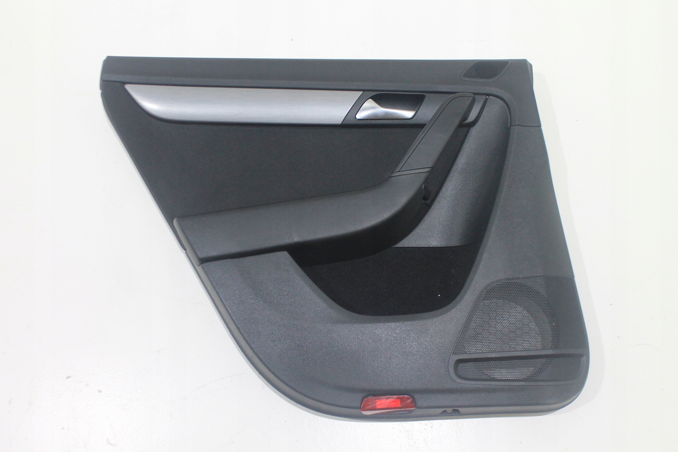 VW PASSAT B7 BOCZEK TAPICERKA DRZWI LEWYCH TYŁ