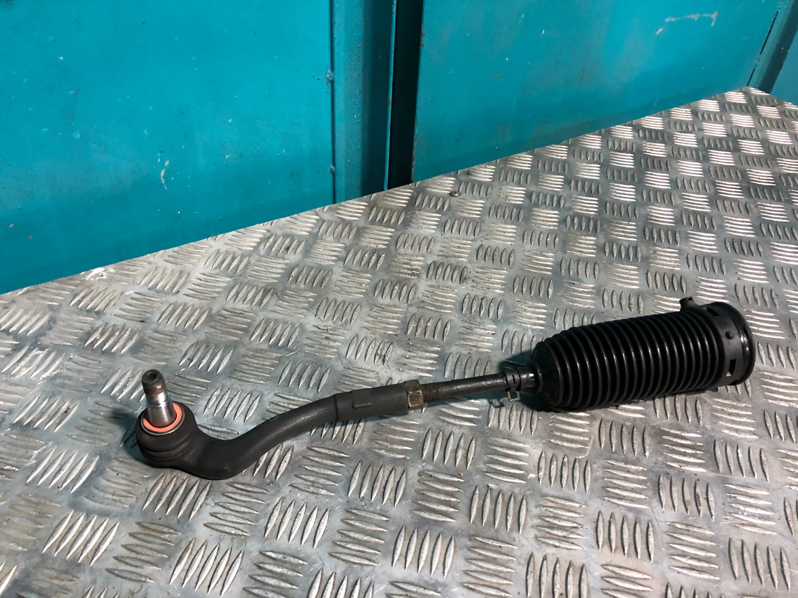 MERCEDES W207 E COUPE ліва рульова тяга