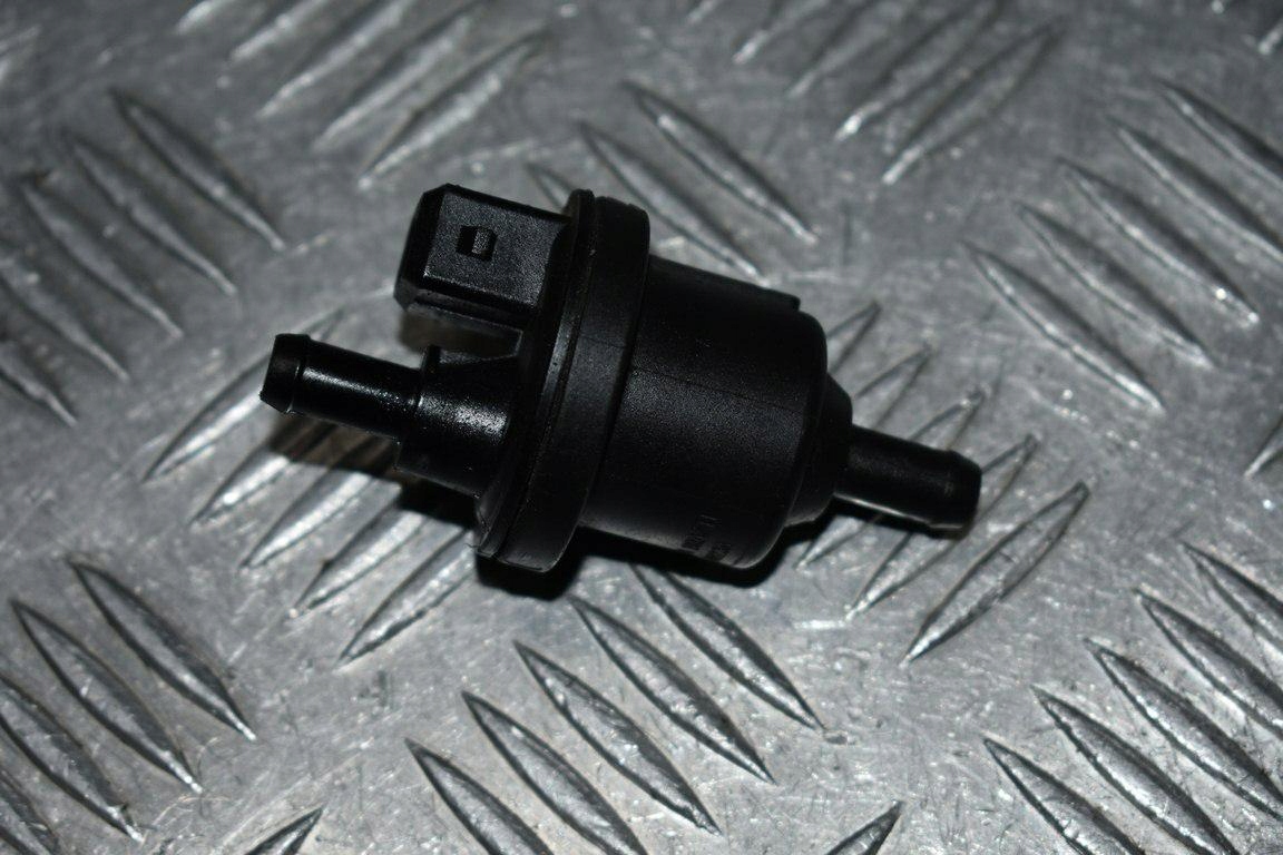 Czujnik filtra spalin EVAP TRIUMPH TIGER 800 XC 11 Producent Triumph OE