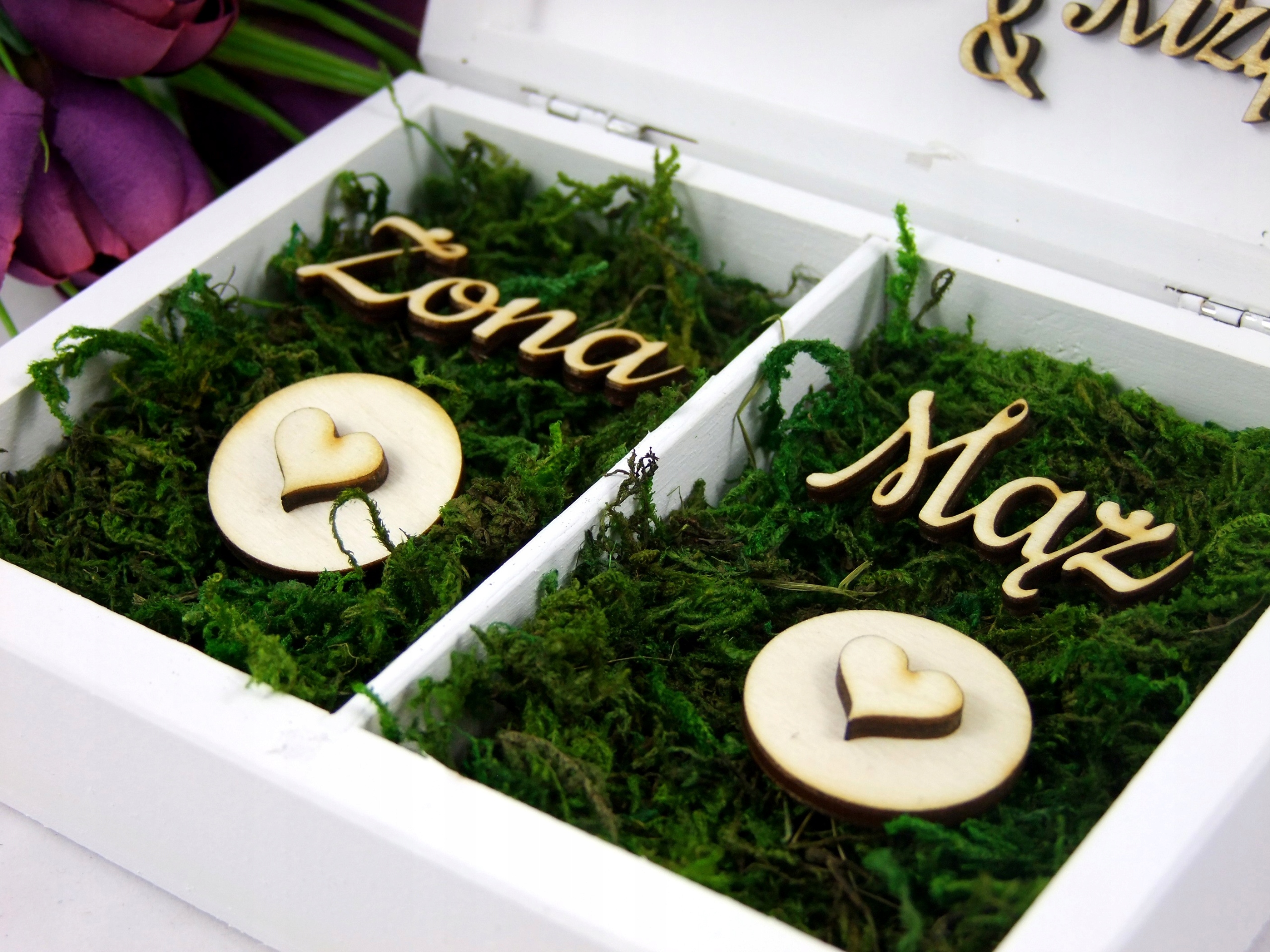 Biała Szkatułka Na Obrączki Trzy Serca Ważne Daty Imiona Młodych Nazwa mgt obrączki