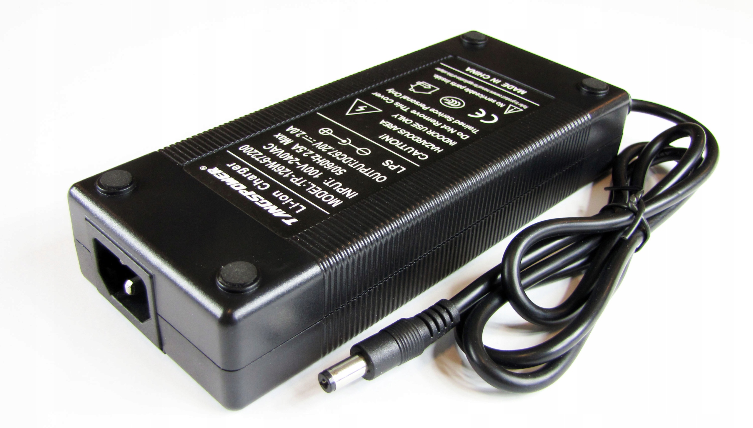 ŁADOWARKA DO AKUMULATORÓW LI-ION 67.2V 2A DC Rodzaj przewody