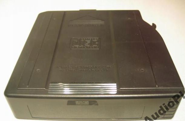 CHRYSLER JAGUAR RENAULT BMW POJEMNIK MAGAZYNEK 6CD