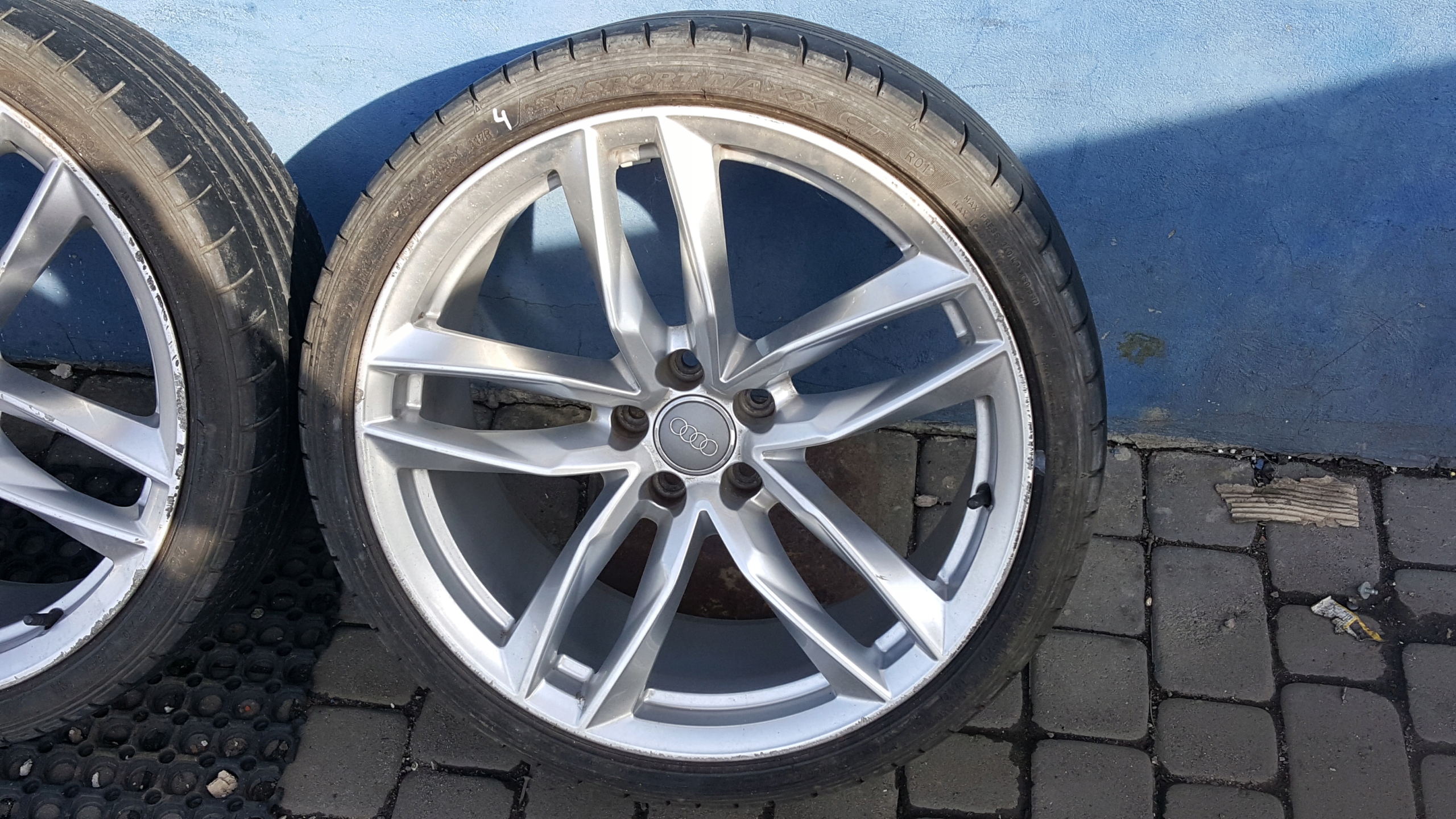 AUDI RS4 RS5 ALU FELGA 20" 8T0601025DF/DG Marka opon Continental