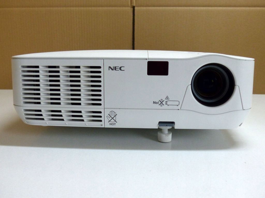 PROJEKTOR RZUTNIK NEC NP110 DLP XBOX PS4 TV KINO Kod producenta NEC