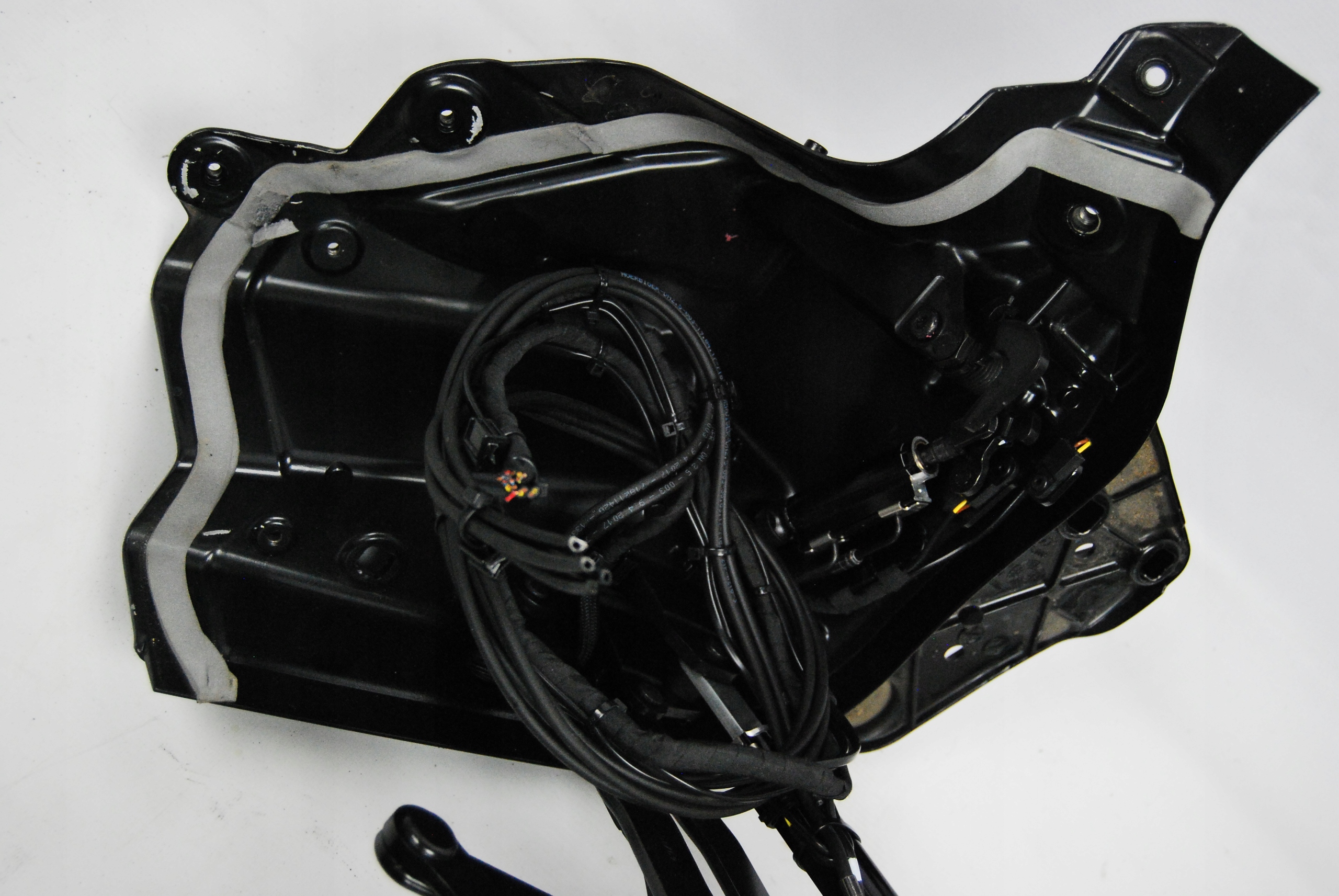 Zawias dachu lewy Audi R8 Spyder 4S7825307A Part number 4S7825307A