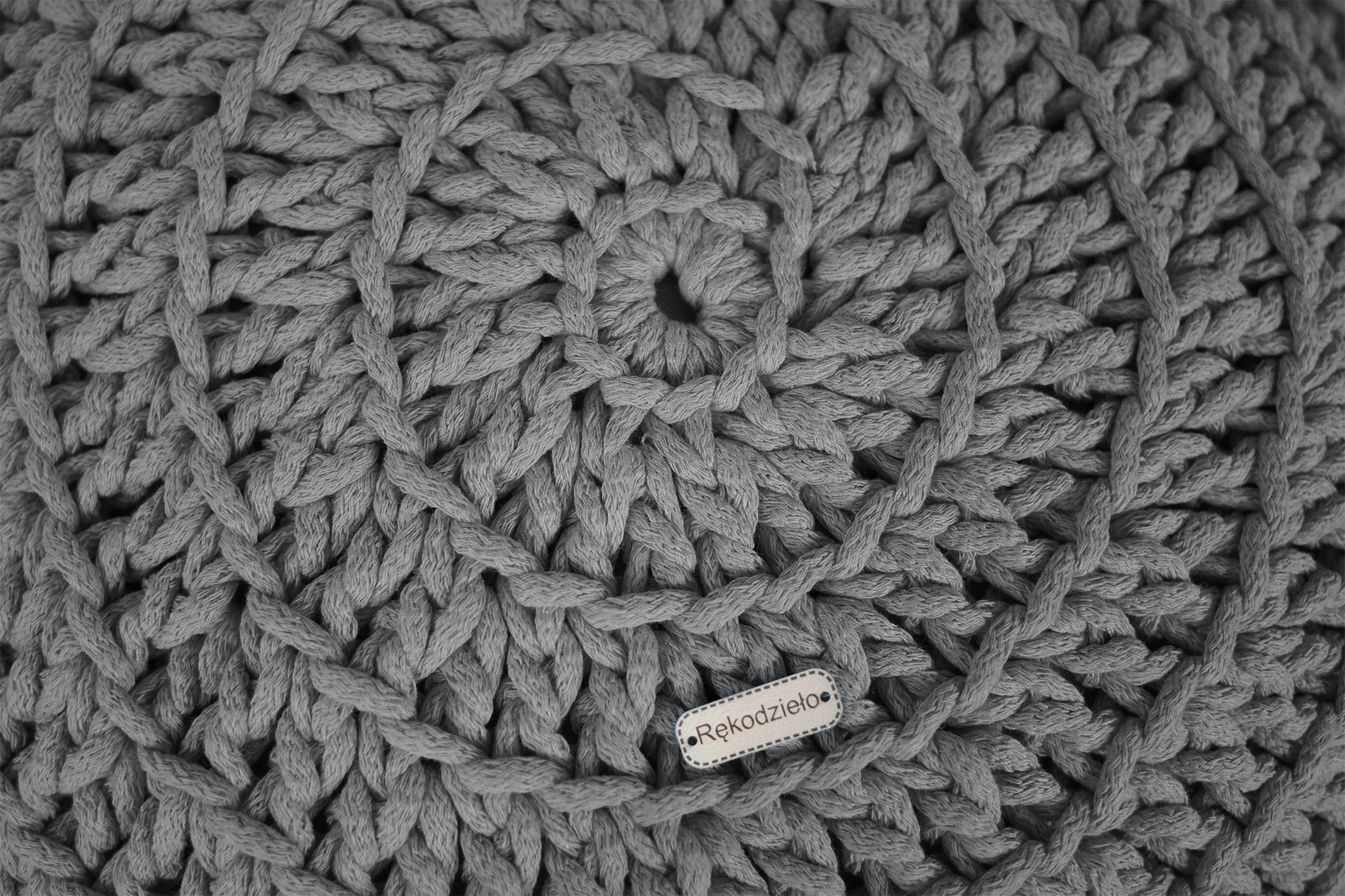 PUFA DO SALONU 50x40 PLECIONA DZIERGANA ZE SZNURKA Kod producenta 1