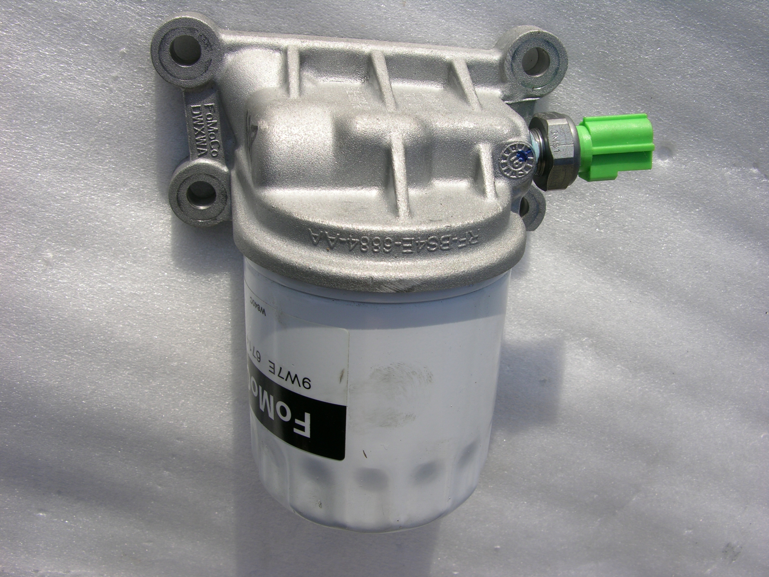 FORD TRANSIT TOURNEO 2 5 USA PODSTAWA FILTRA OLEJU Part number BS4E 6884 AD