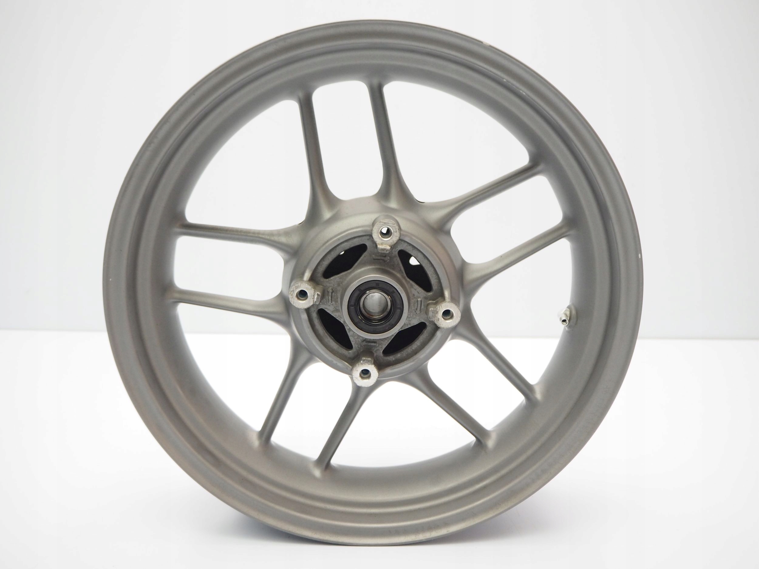 TRIUMPH TIGER 800 10-17 ОБОД ЗАДНИЙ ЗАДНИЙ