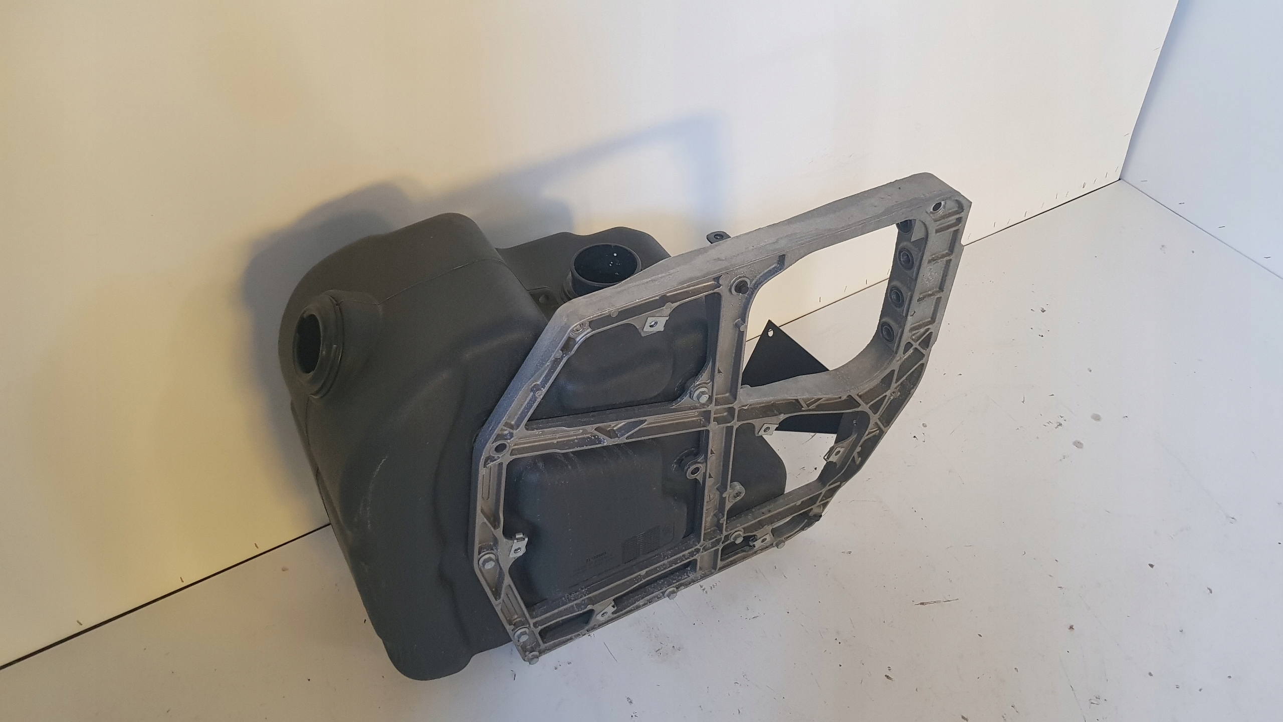 БАК ADBLUE AD BLUE VOLVO FH 4 FMX 21232603