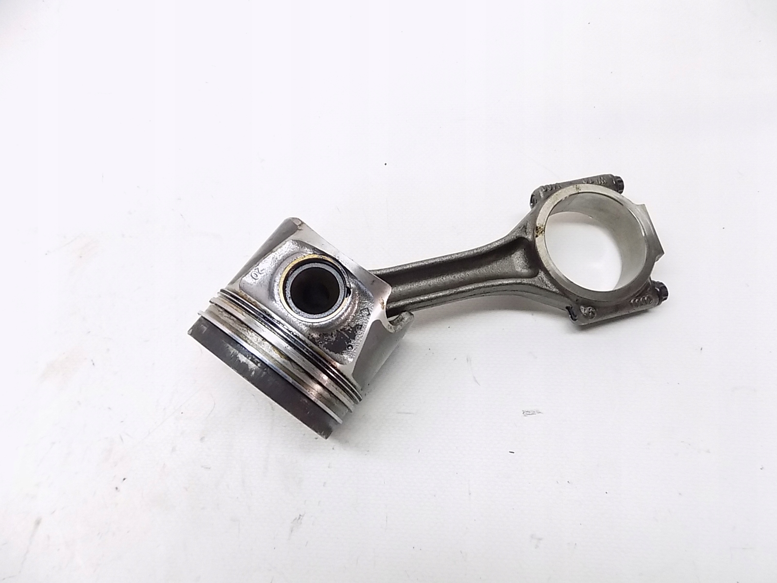 Поршень + шатун-AUDI A4 B7 A6 C6 2.0 TDI BRE