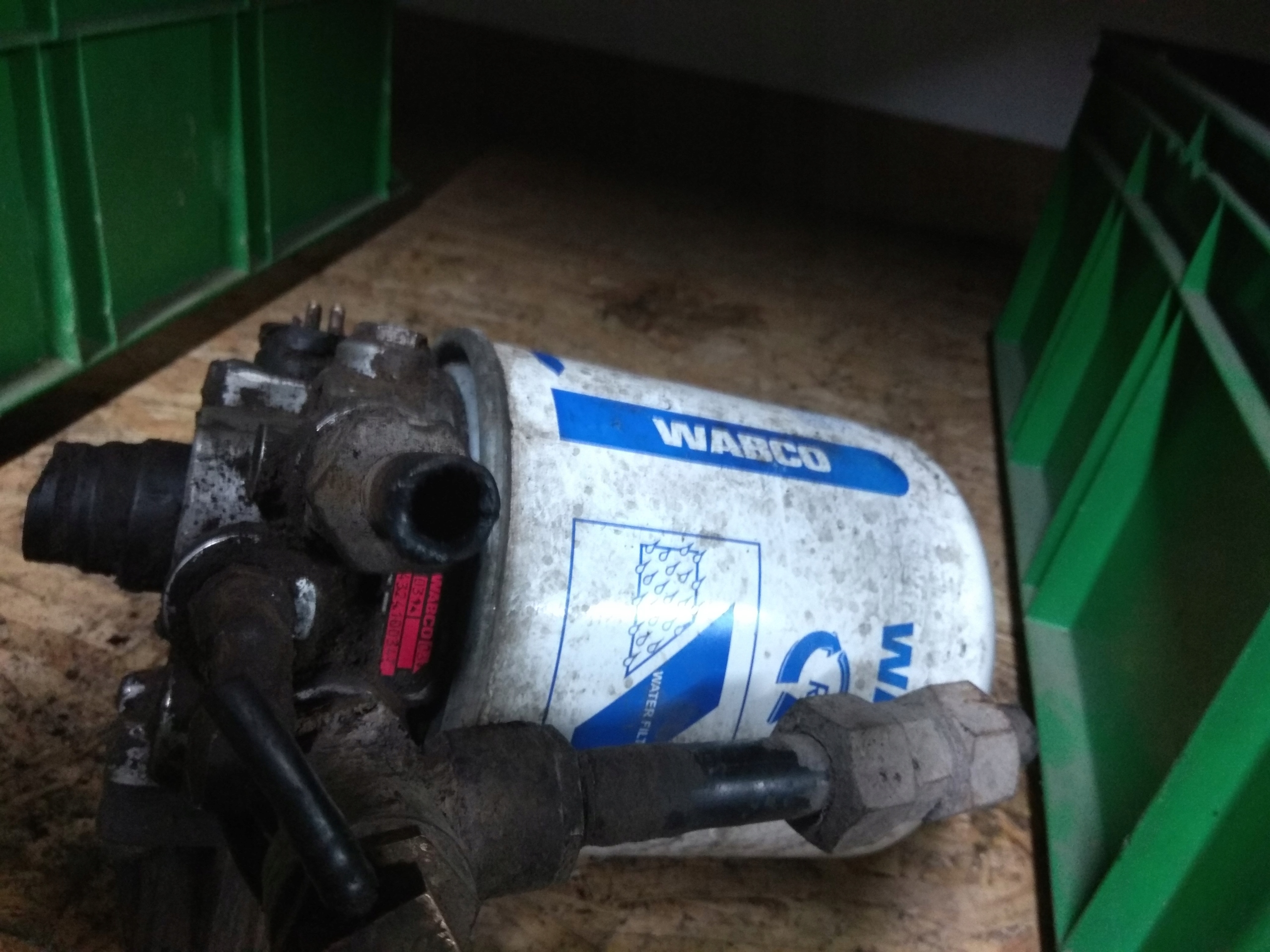 Основание осушителя WABCO 4324100347