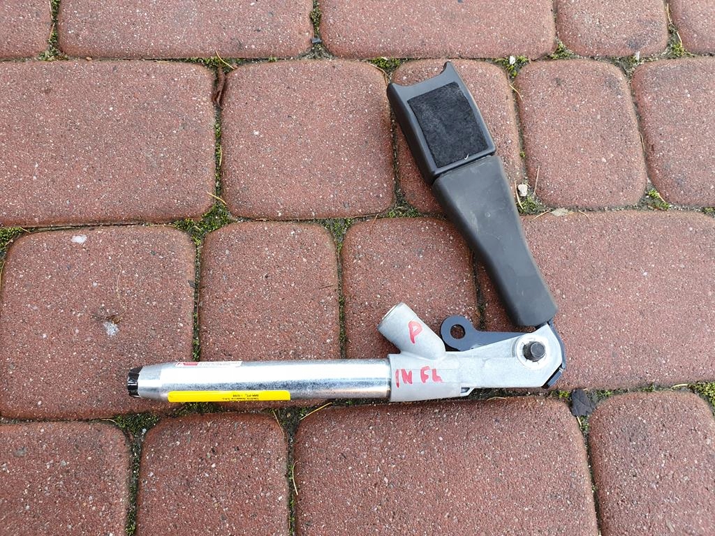 Натягувач ременя правий Opel Insignia