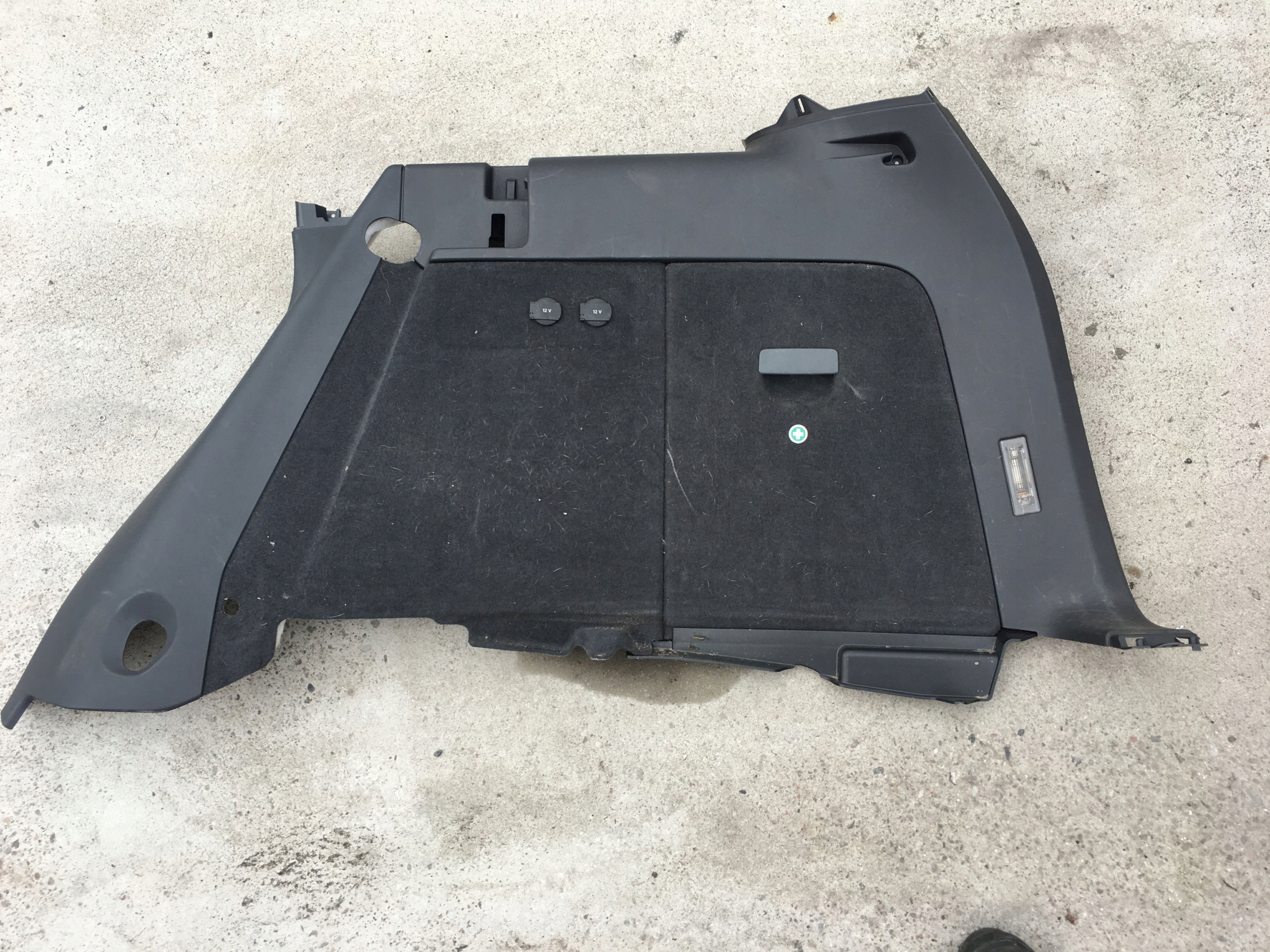 Бекон оздоблення багажника VW Touareg 7L 2002-10