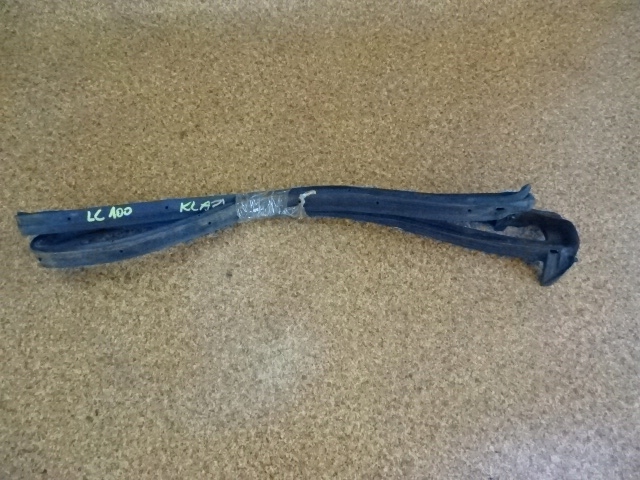 TOYOTA LAND CRUISER 100 03 USZCZELKA KLAPY