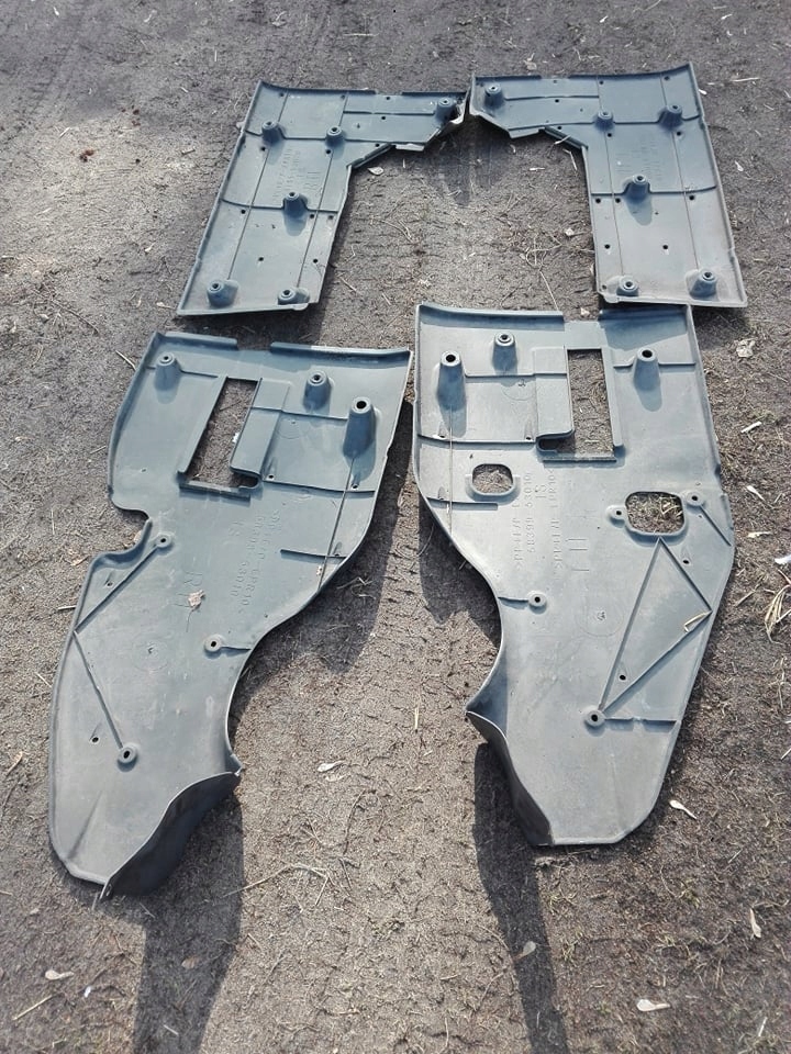 58399-53010 - LEXUS IS II 220D НИЖНЯЯ ЗАЩИТНАЯ ПЛАСТИНА ШАССИ