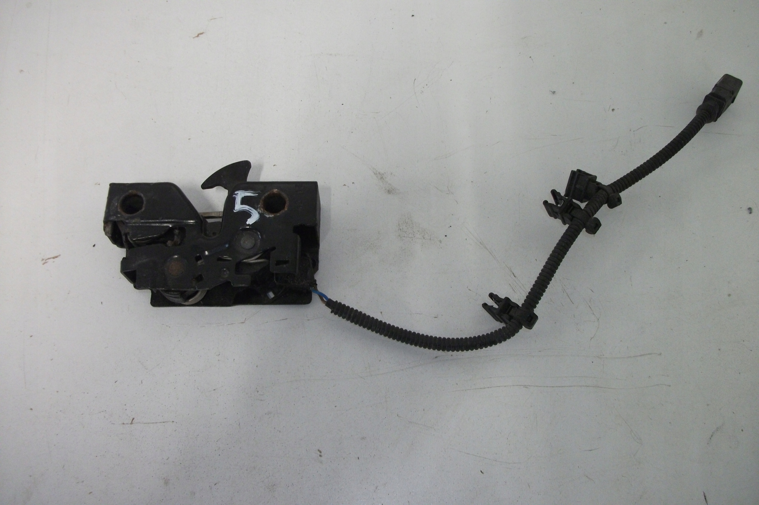 ЗАМОК КАПОТА З ДАТЧИКОМ SEAT SKODA VW 6J0823509C